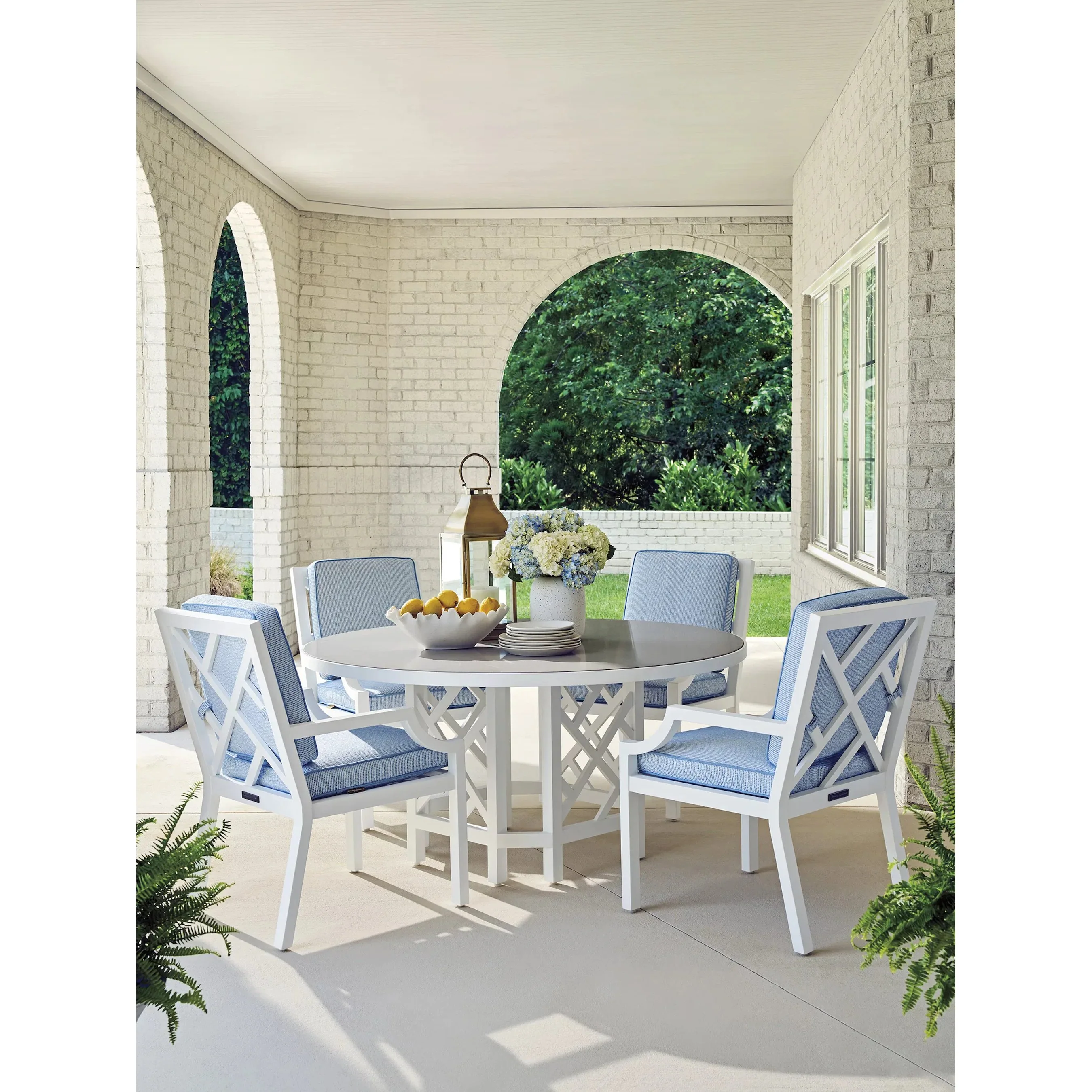 Island Classic Round Dining Table - Image 4