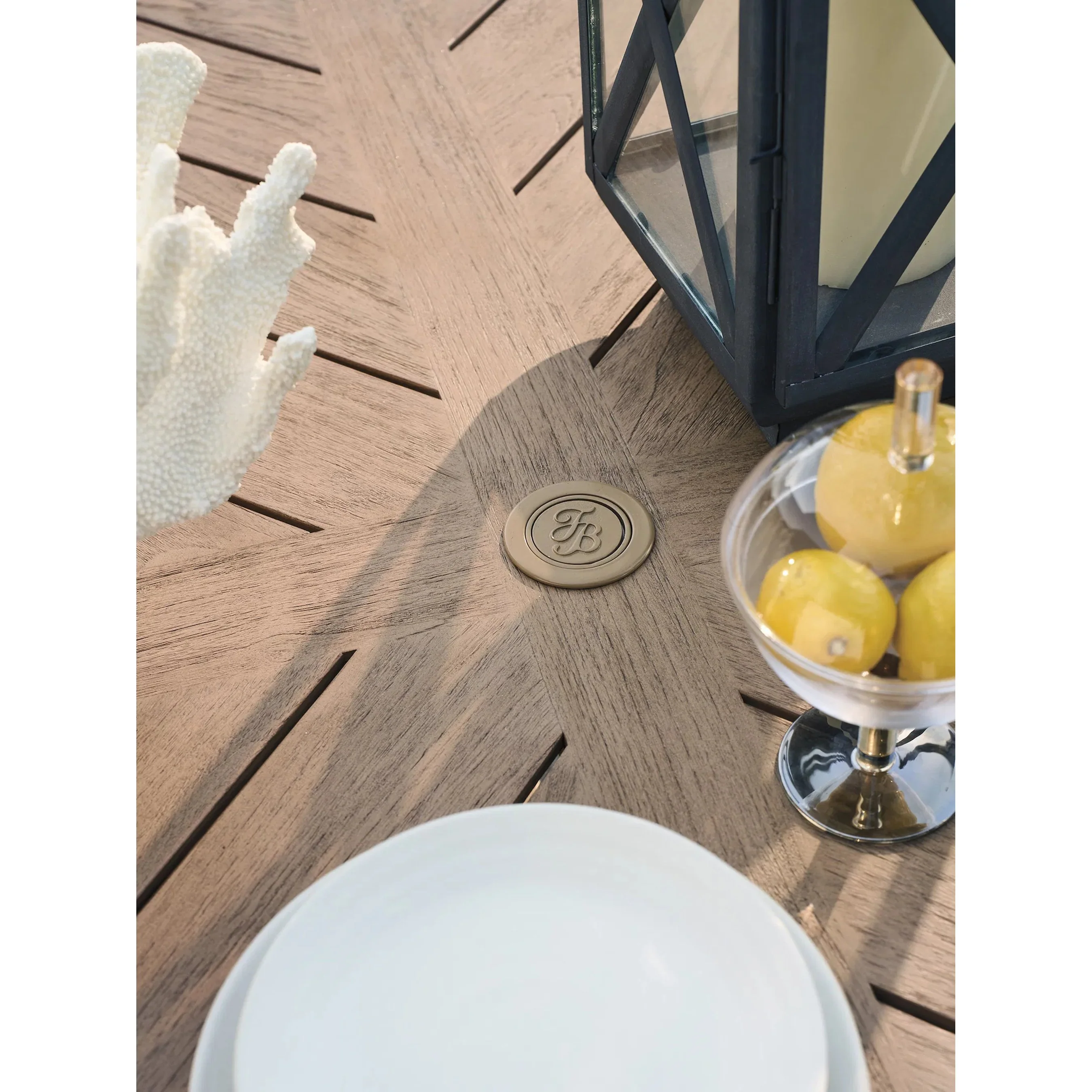Isle of Palms Round Dining Table - Image 4