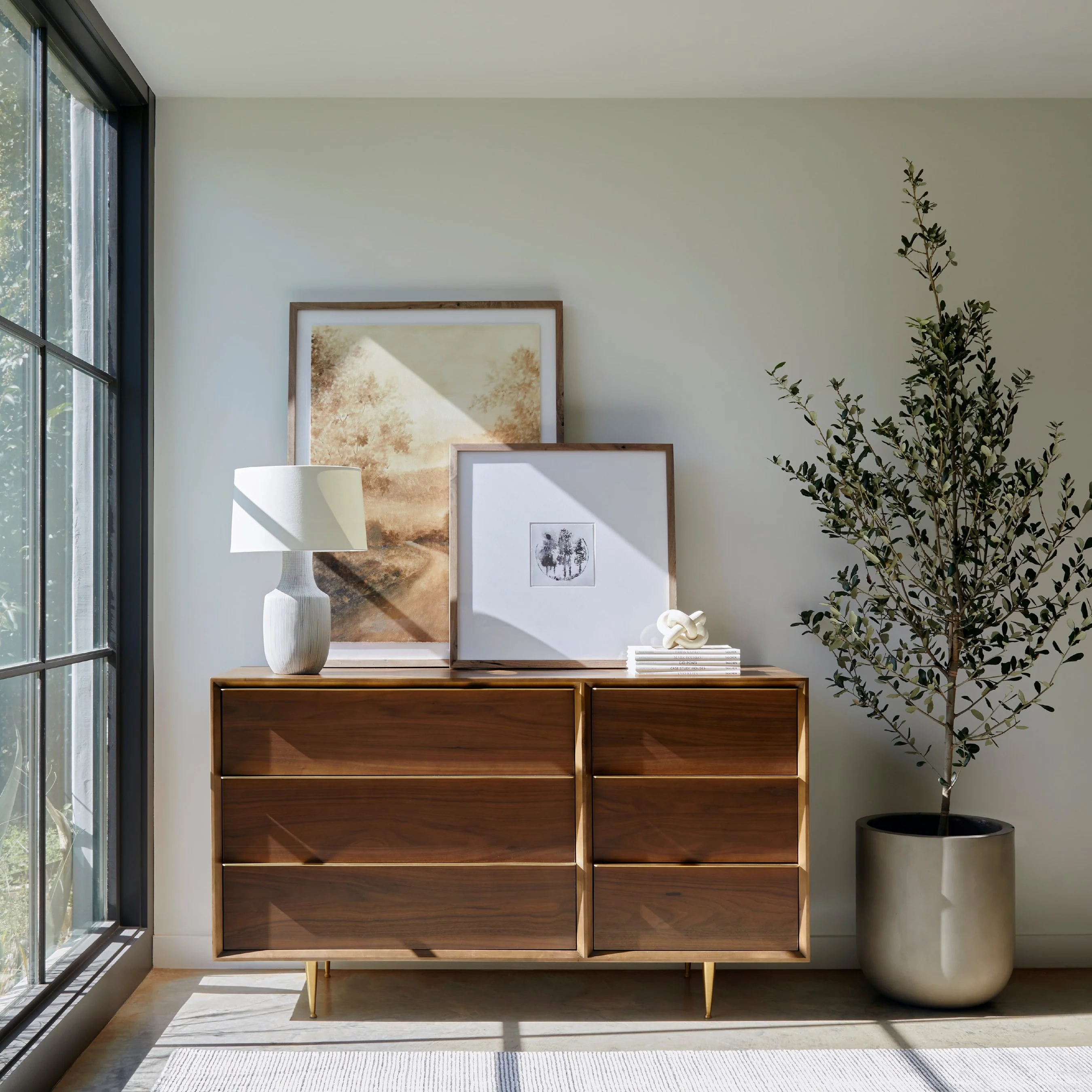Ivan Round Planter - Image 8