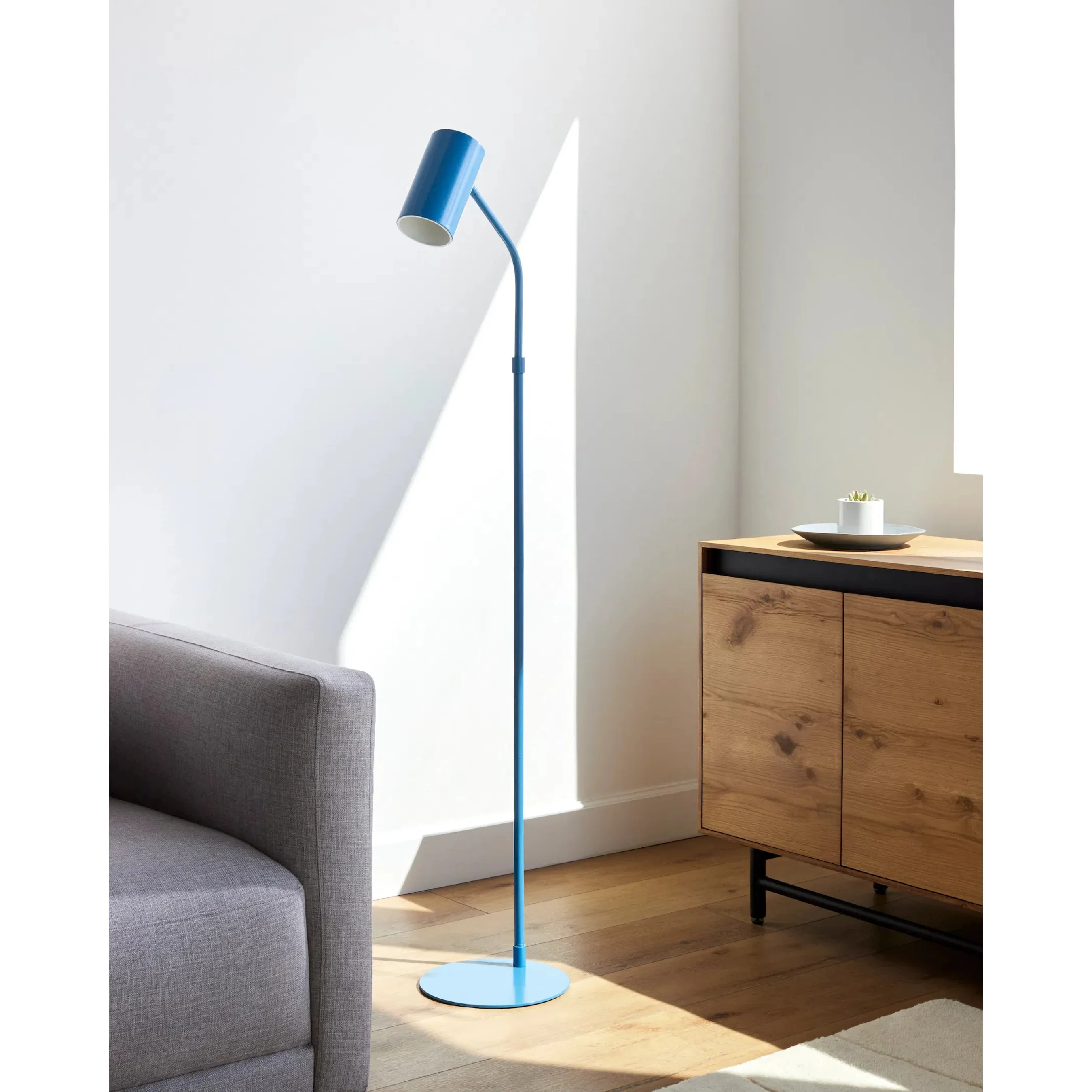 Ivel Floor Lamp - 538387 - Image 7