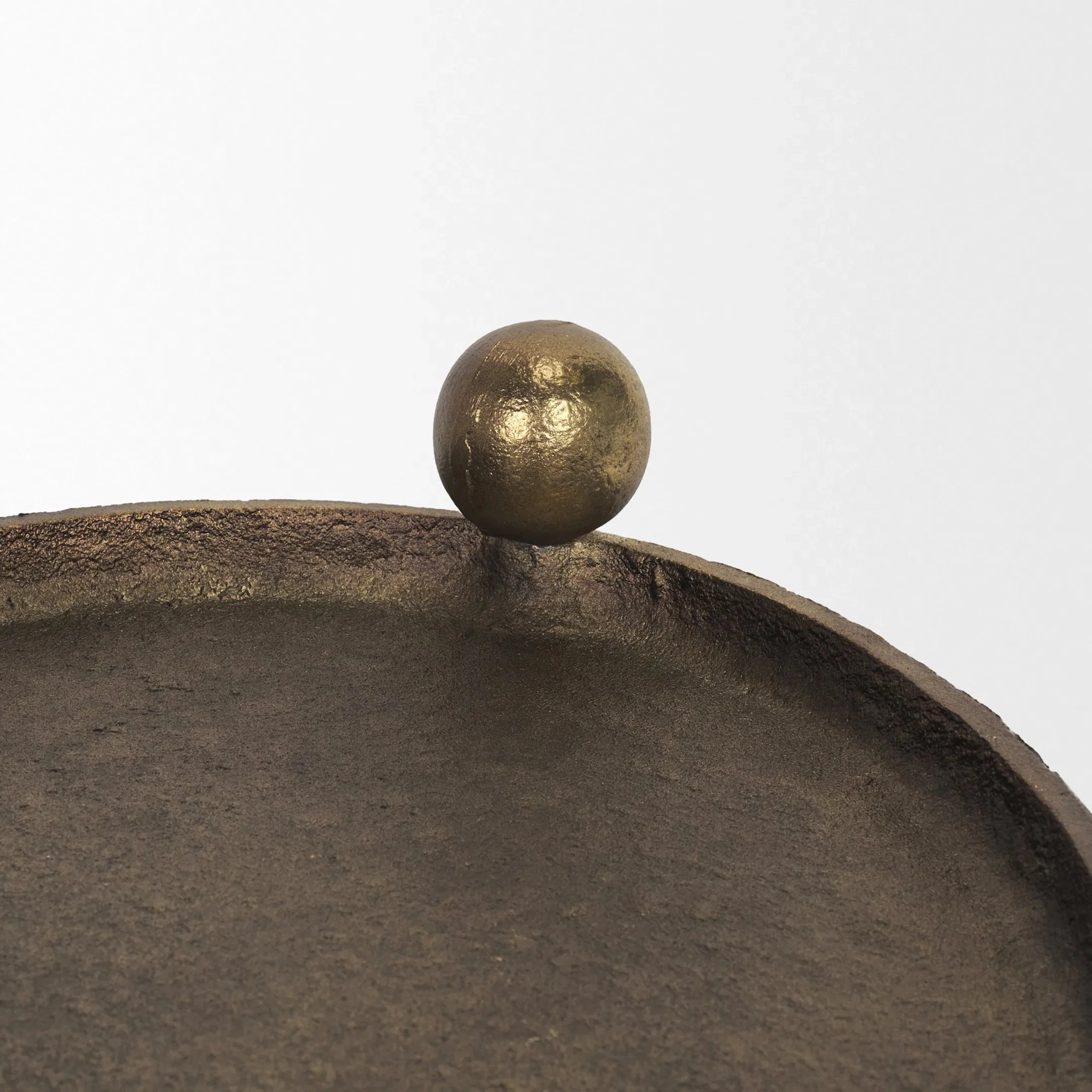 Jianna Oval Textured Antiqued Gold Tray with Handles - Image 4