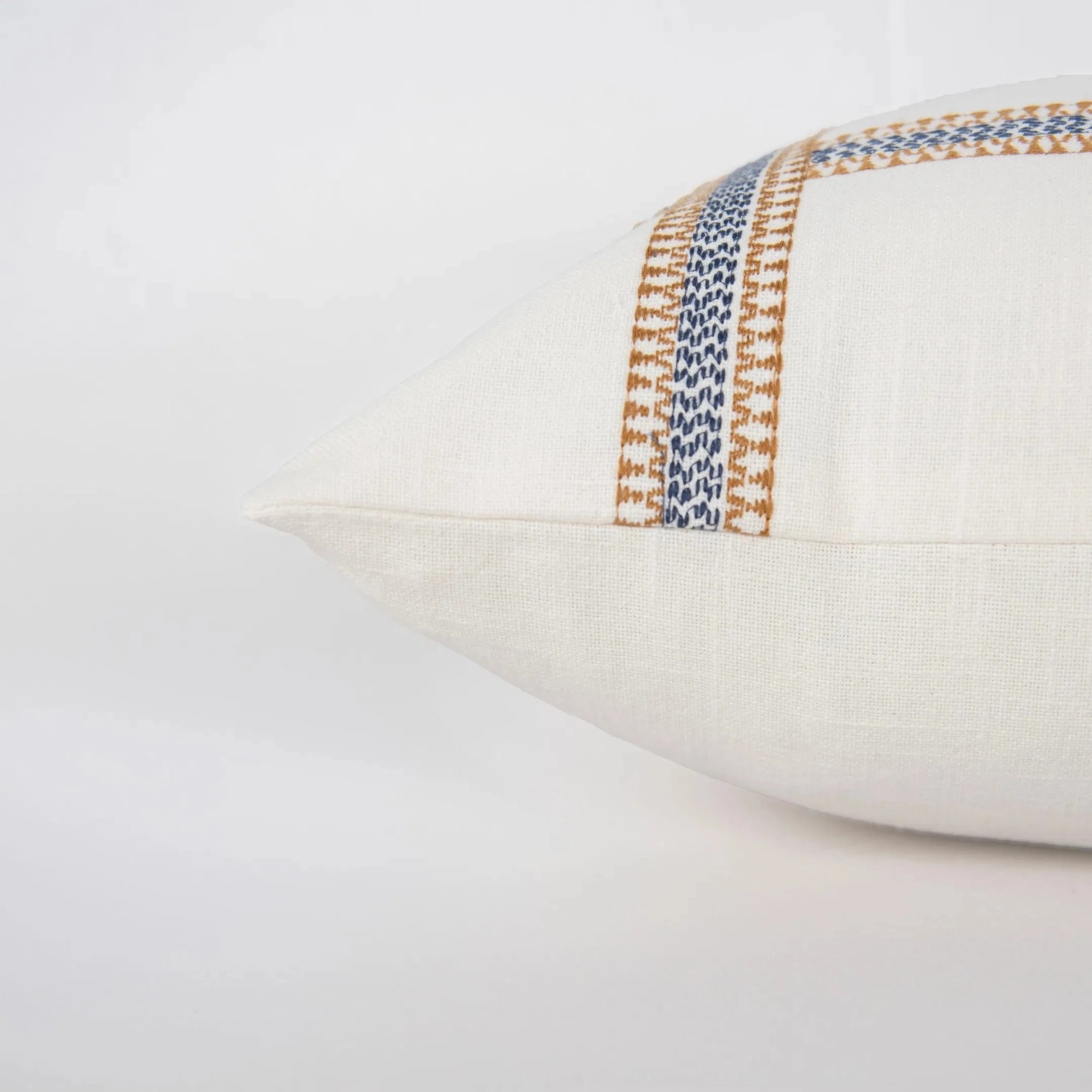 Jo Pillow - Image 4