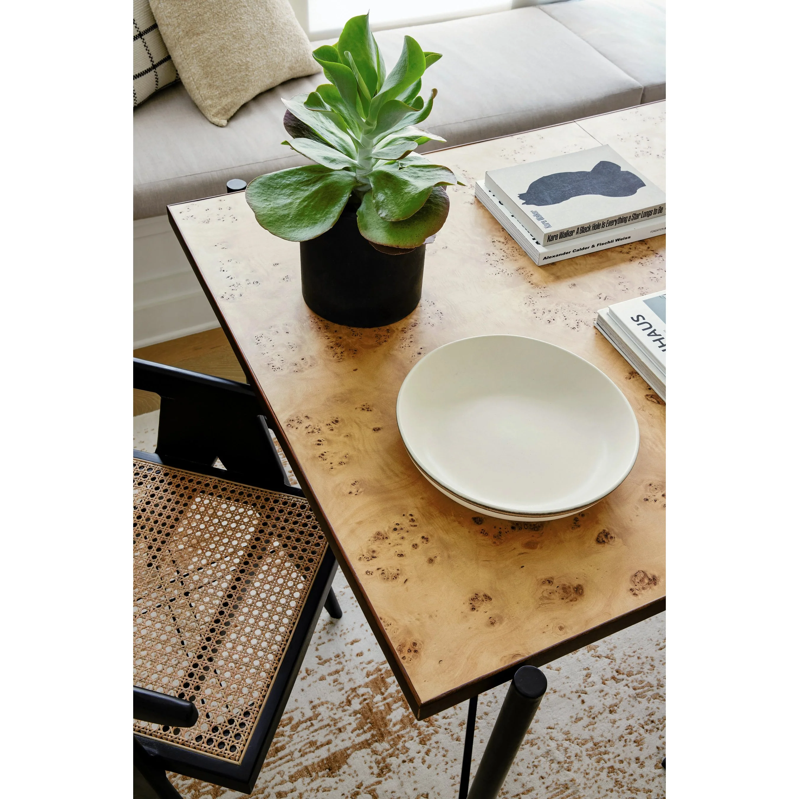 Judith Dining Table - 499037 - Image 3