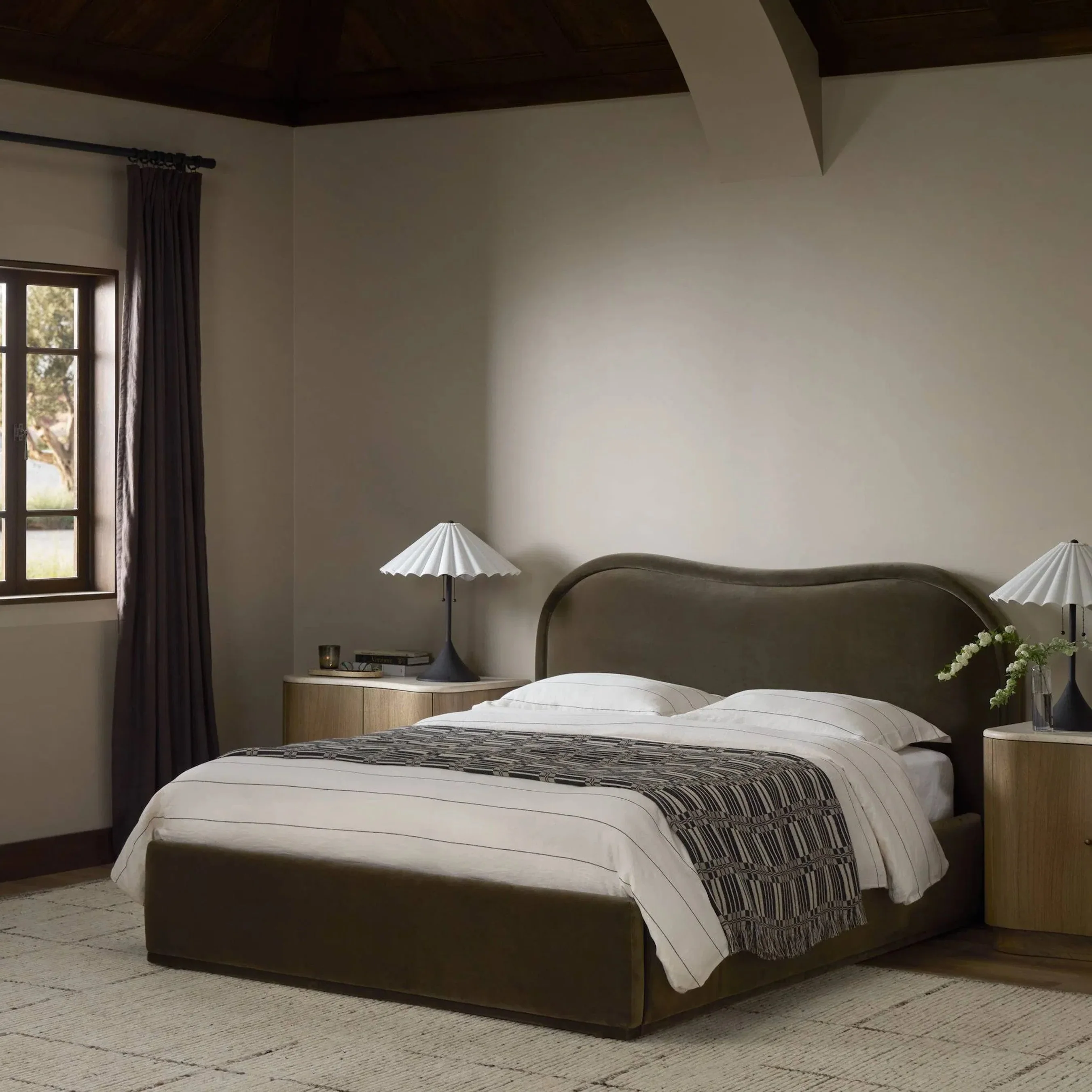 Julia Bed - Image 40