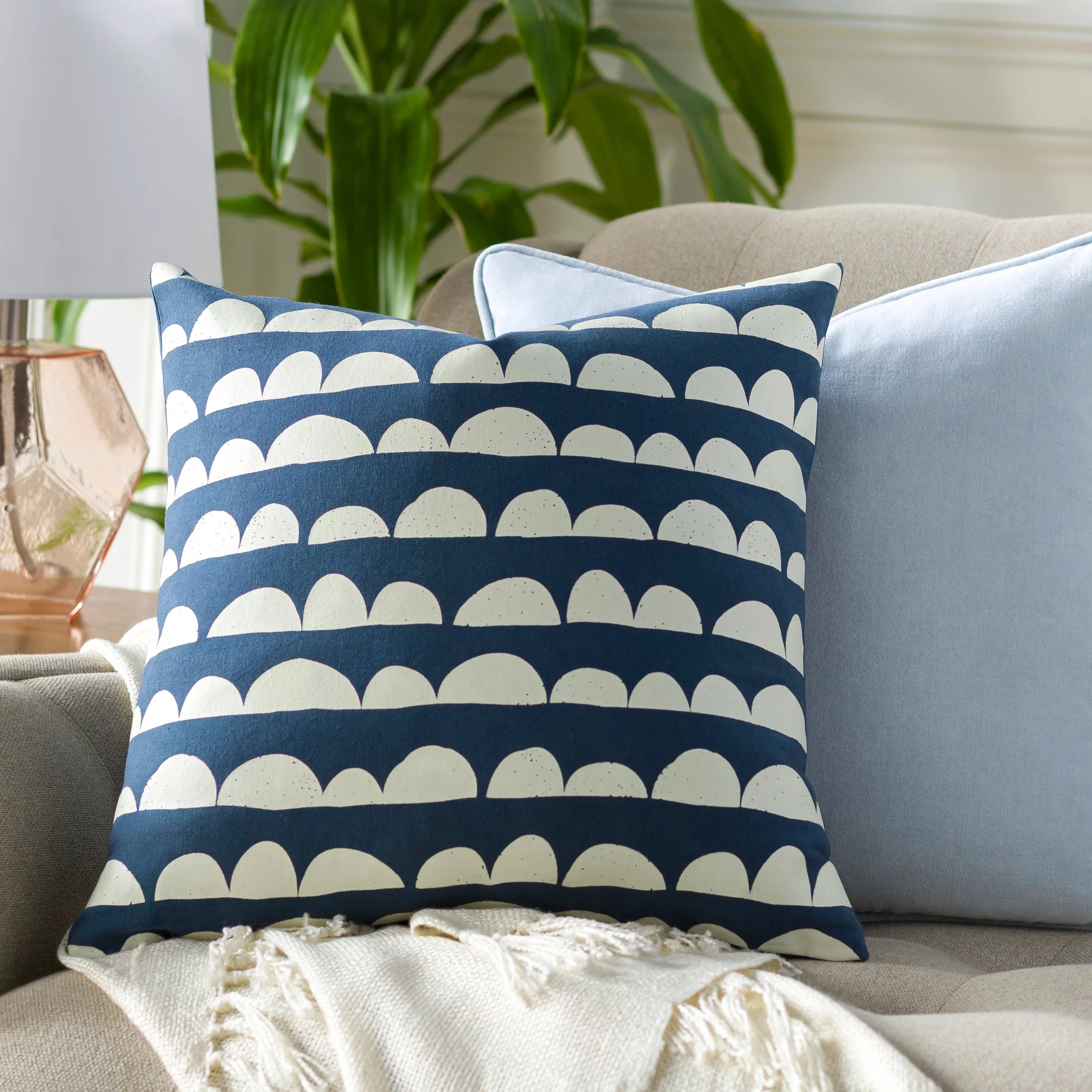Lachen Pillow - 32244 - Image 24