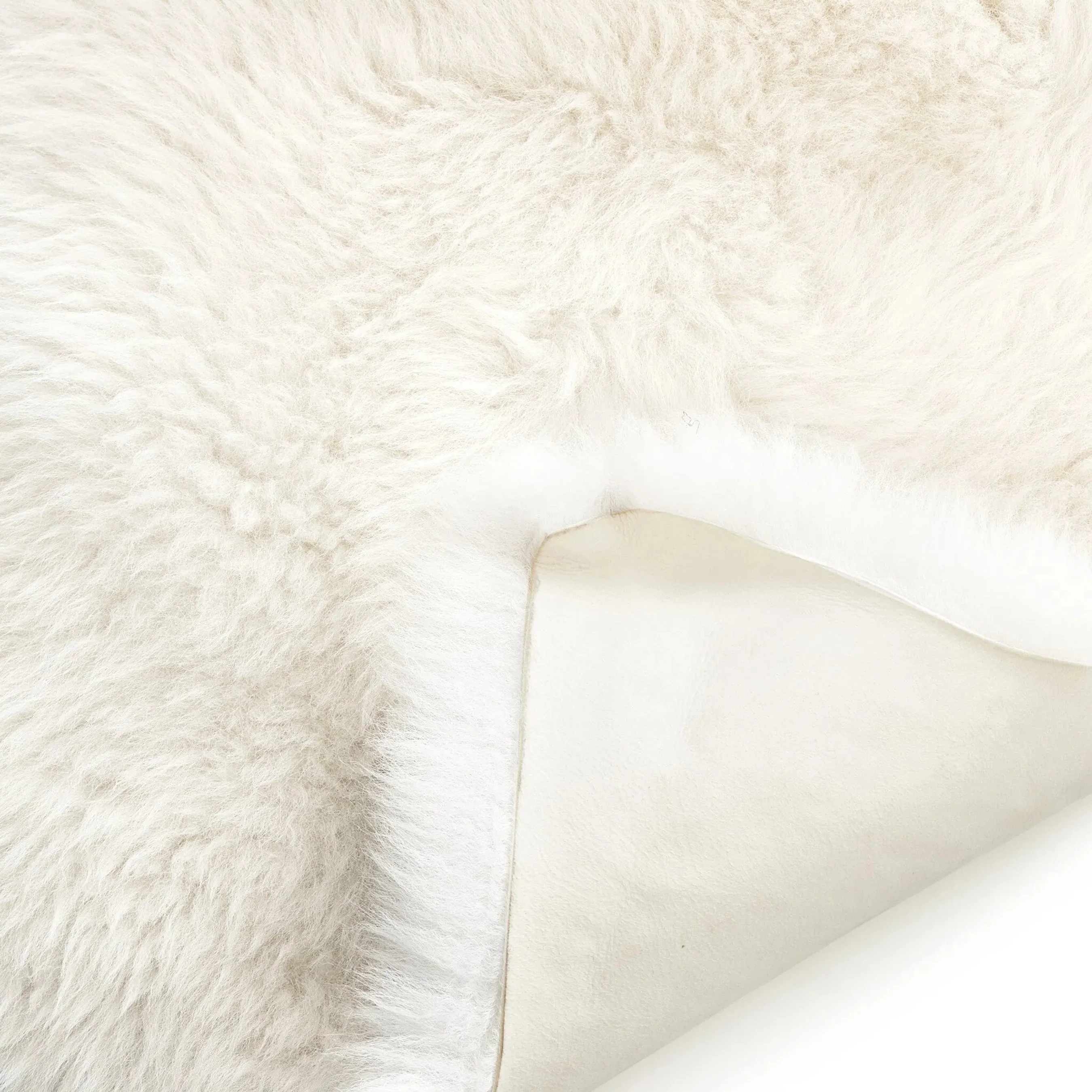 Lalo Lambskin Throw - Image 8