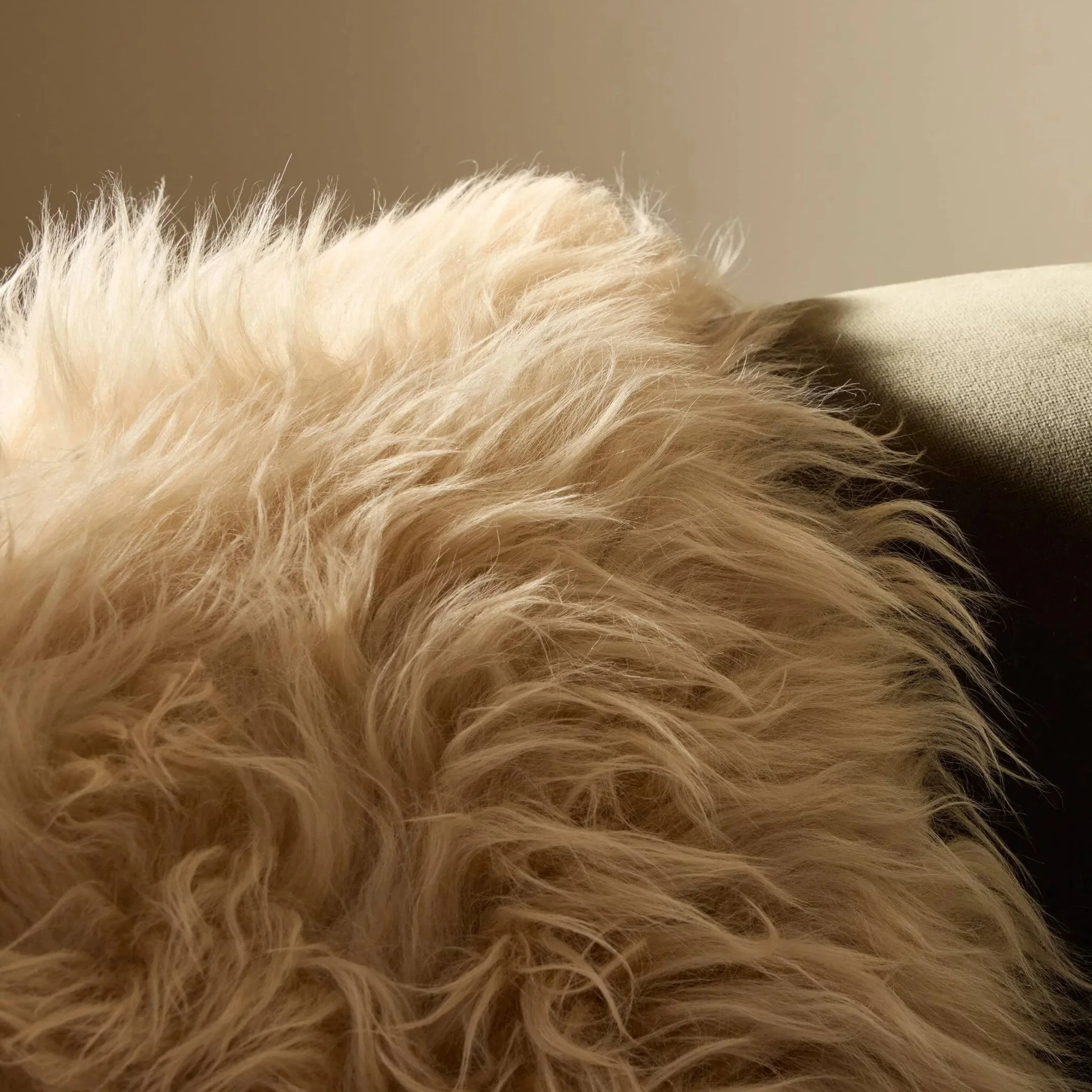 Lalo Lambskin Throw - Image 9