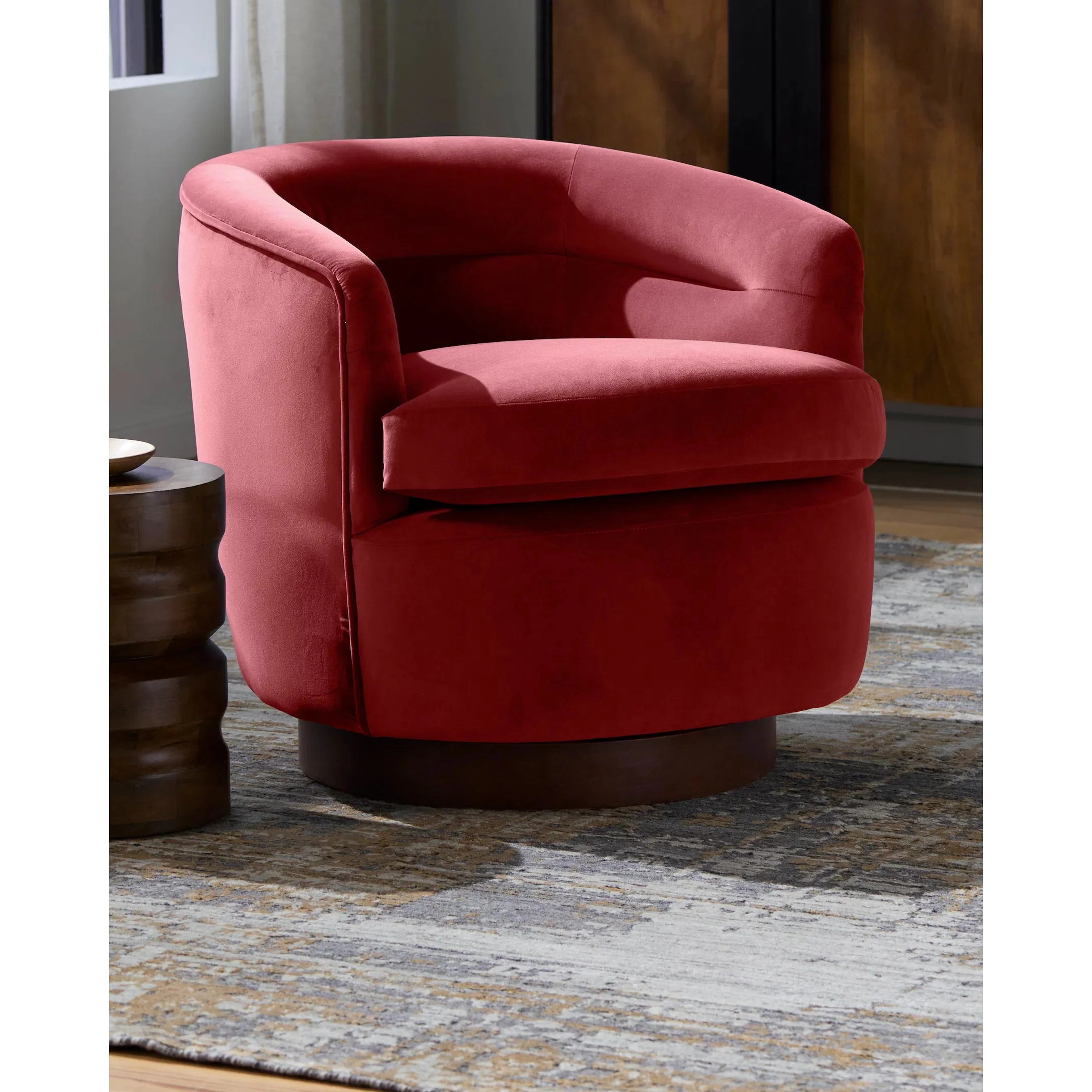 Leigh - 527337 - Image 11