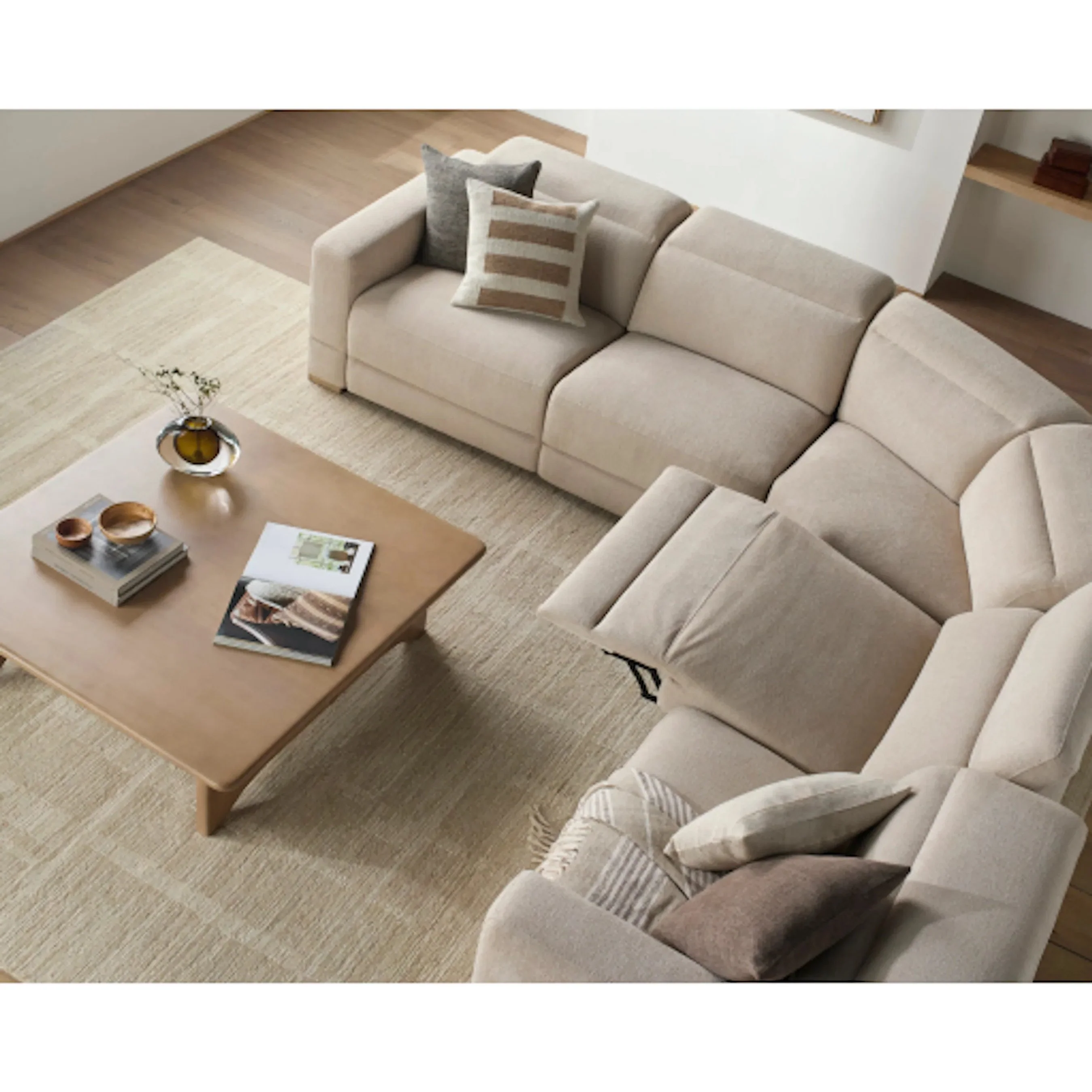 Lloyd Sectional - Image 6