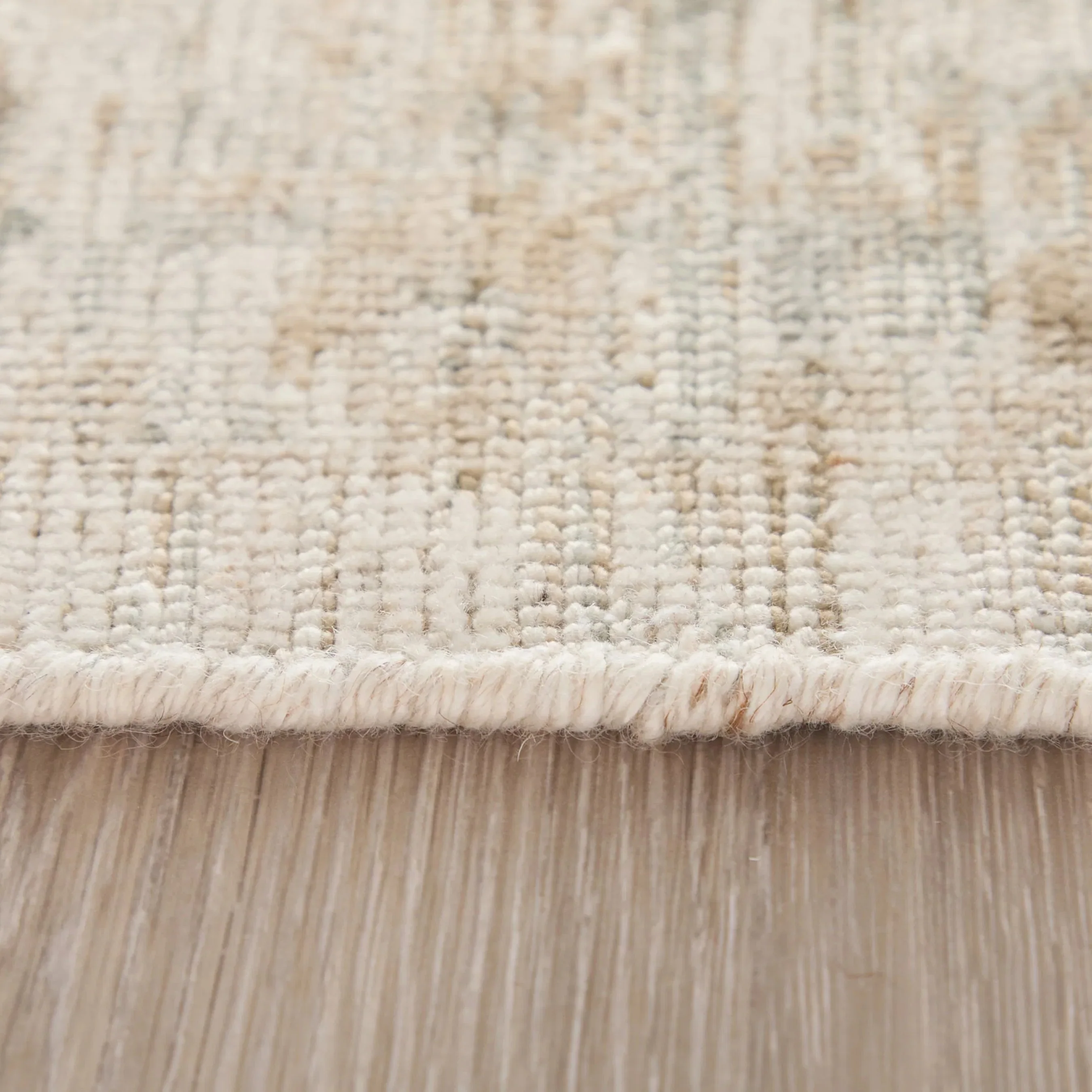 Loralai Traditional Oriental LRL8A64F Rug - Image 5