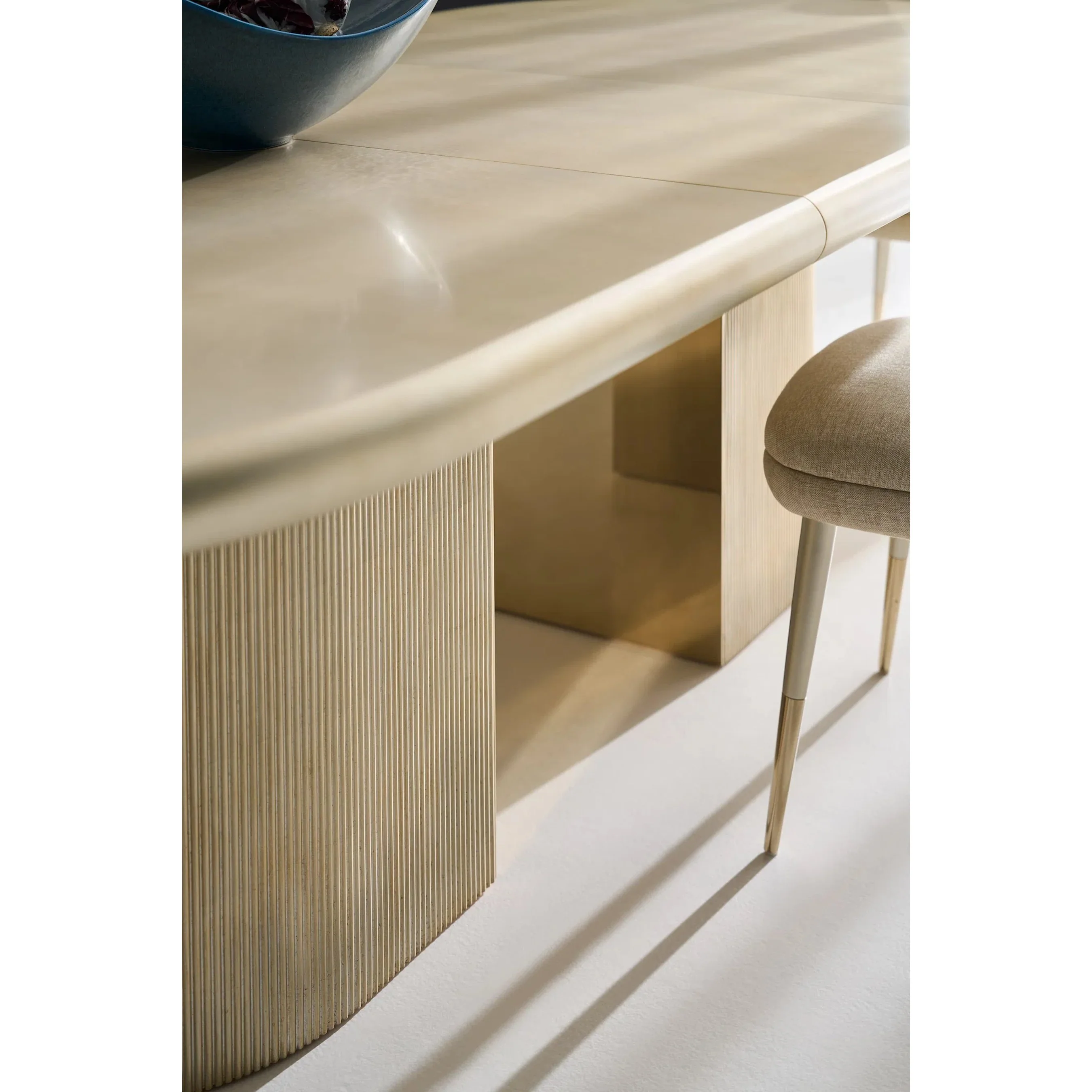 Love Dining Table - Image 10