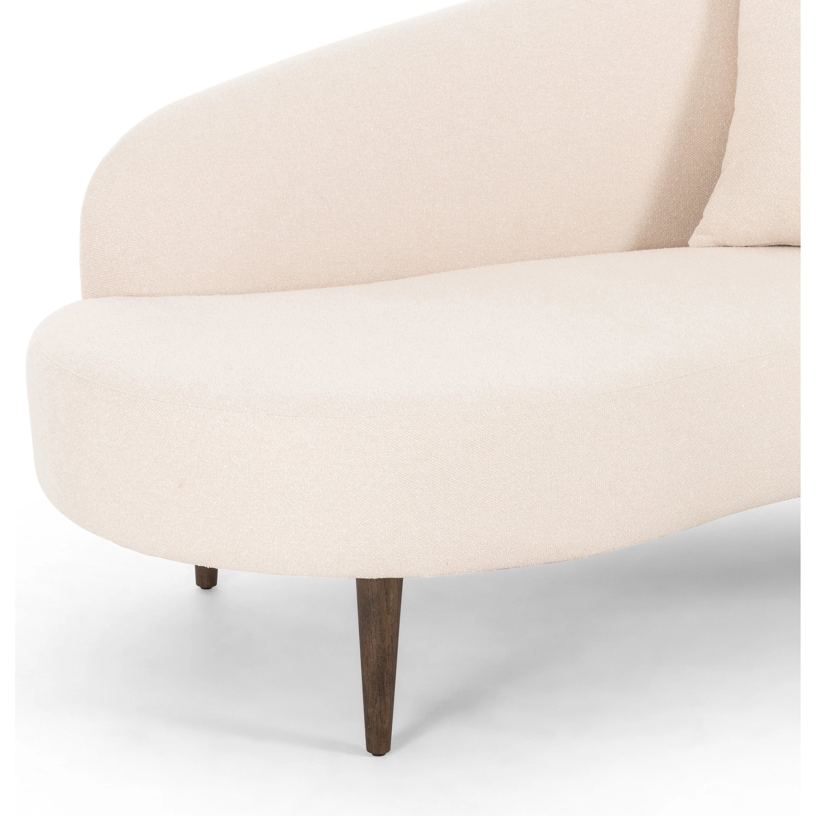 Luna Chaise - Image 17