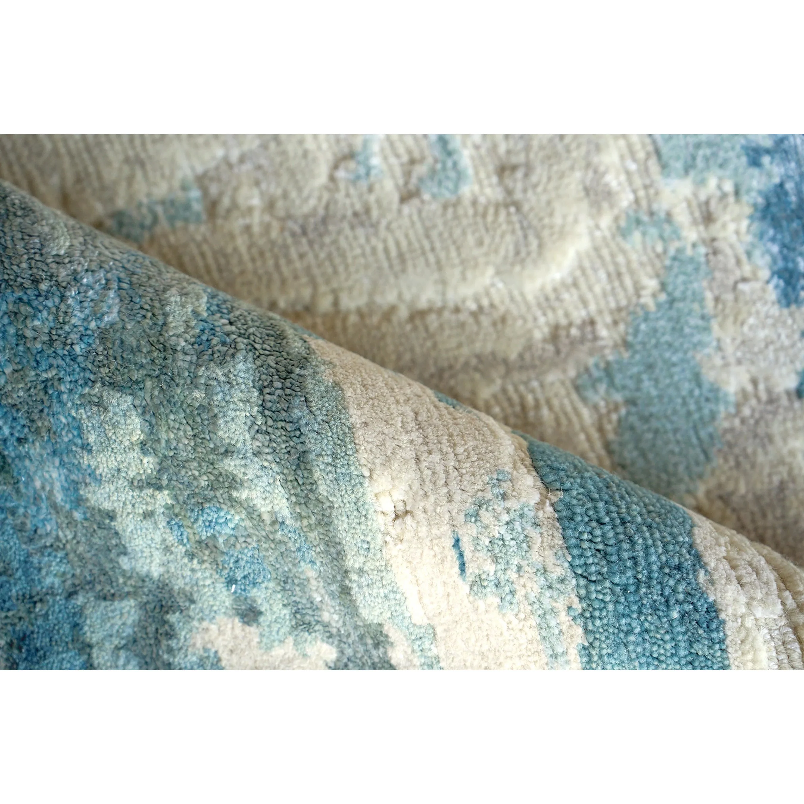 Luxury Laureno Rug - Image 9