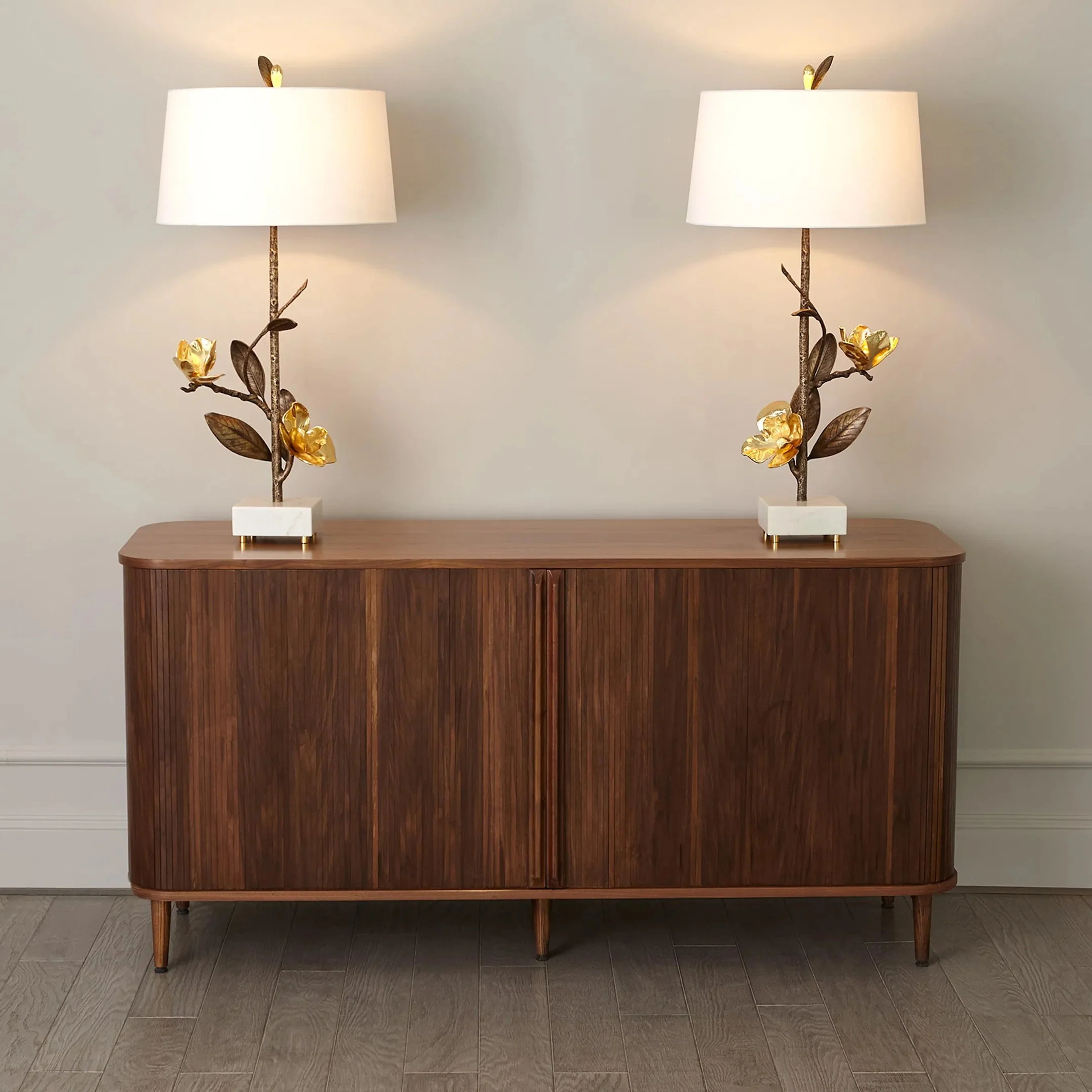 Magnolia Flower Table Lamp - Image 3