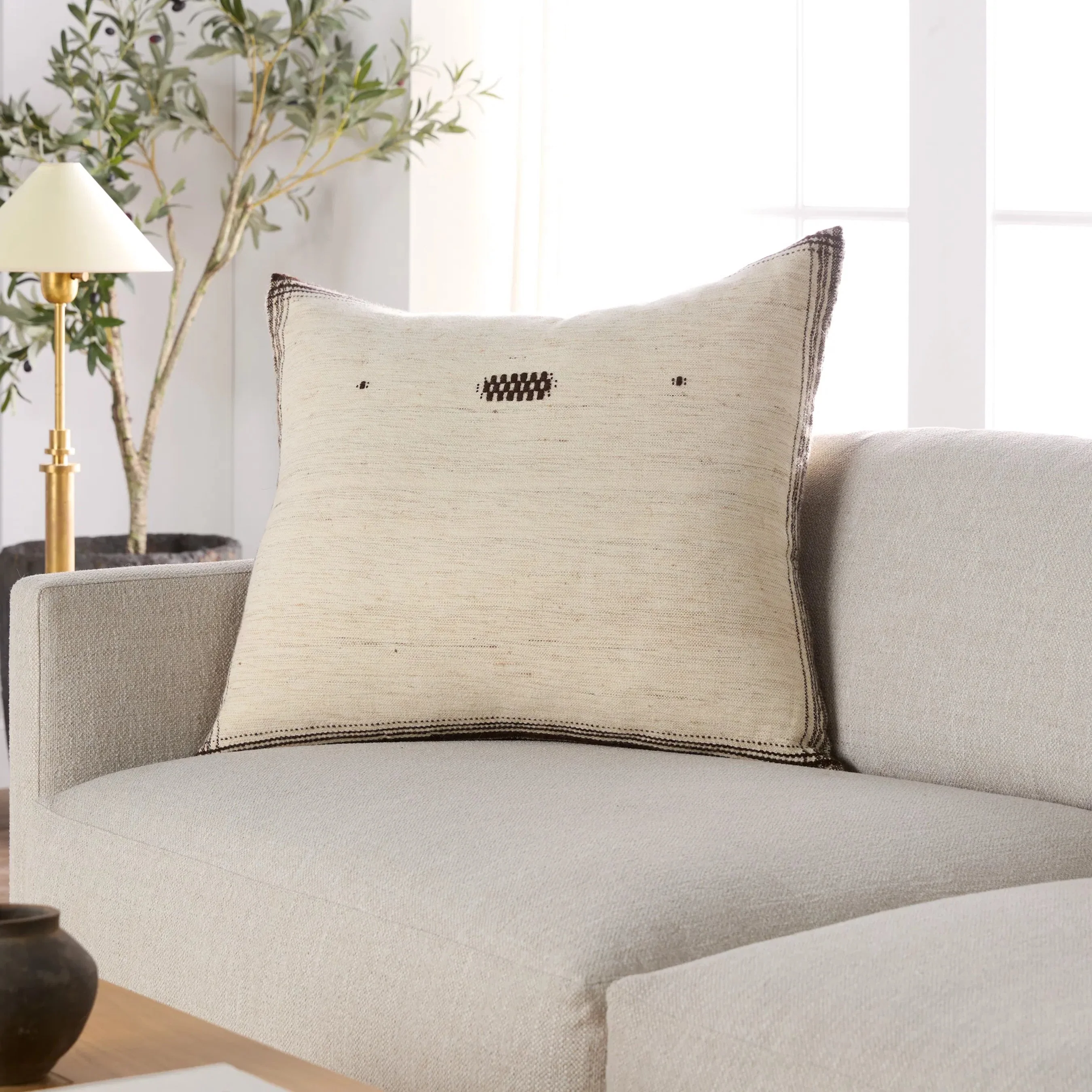 Margosa MGP02 Pillow - Image 4