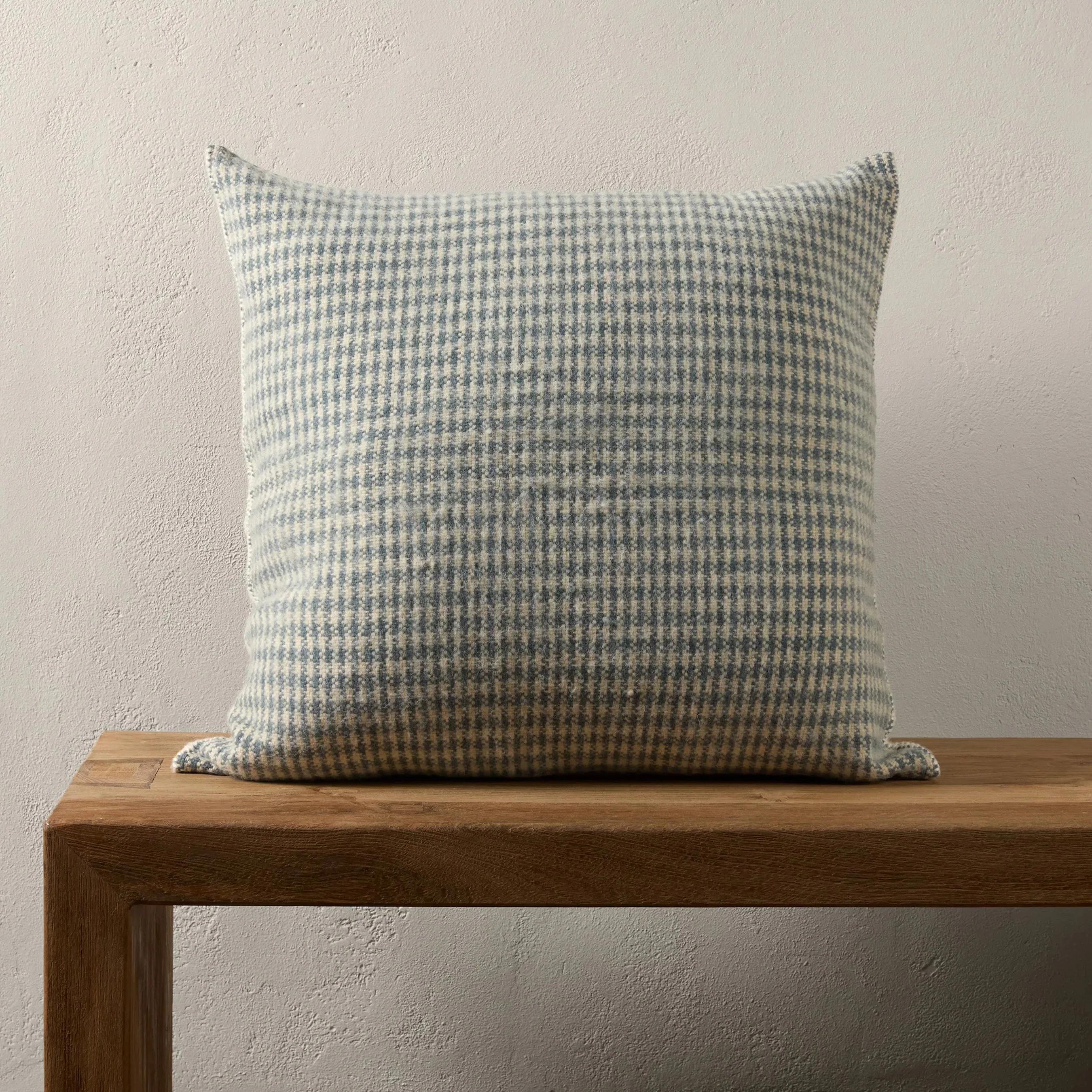 Margosa MGP16 Pillow - Image 4