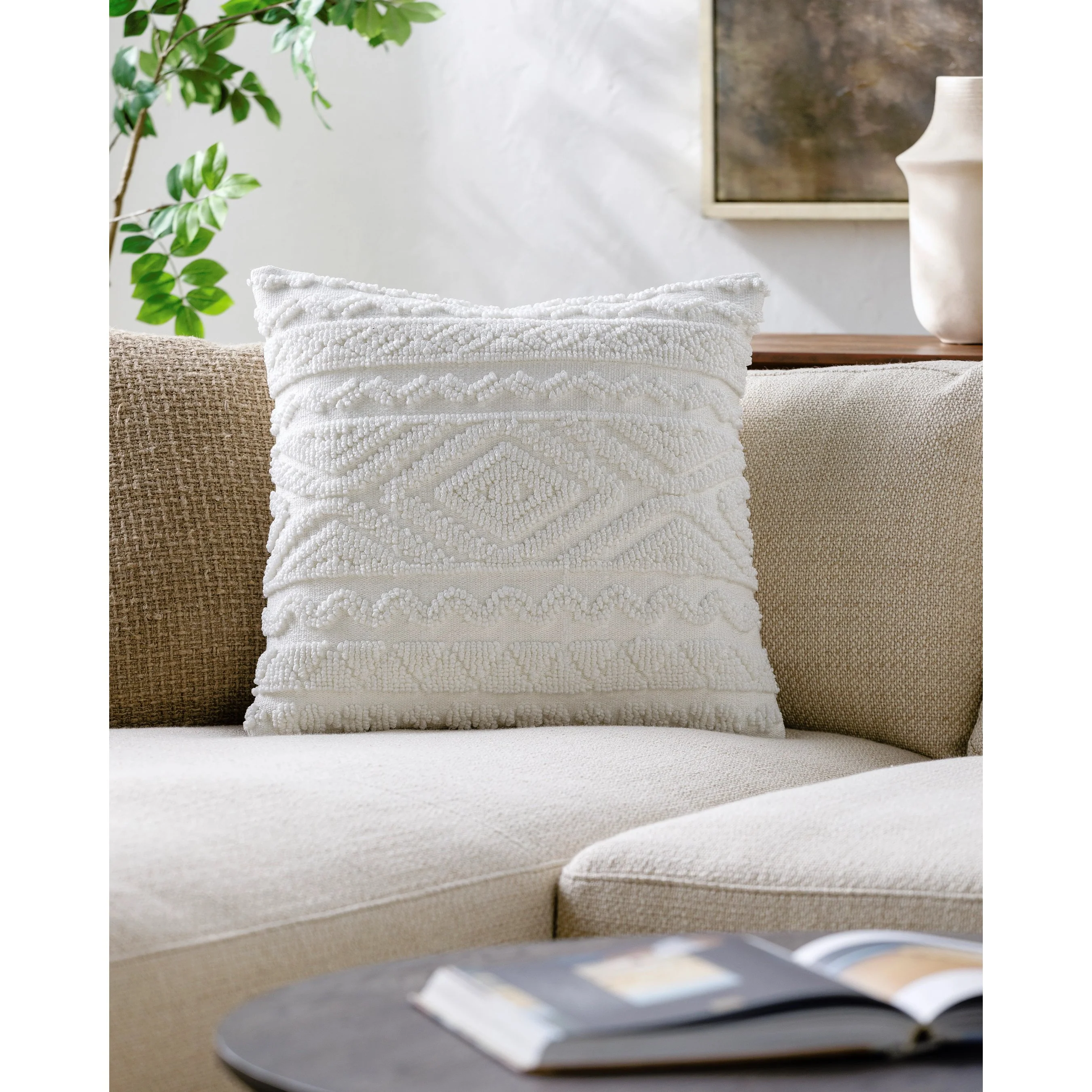 Matthew Accent Pillow - 533787 - Image 3