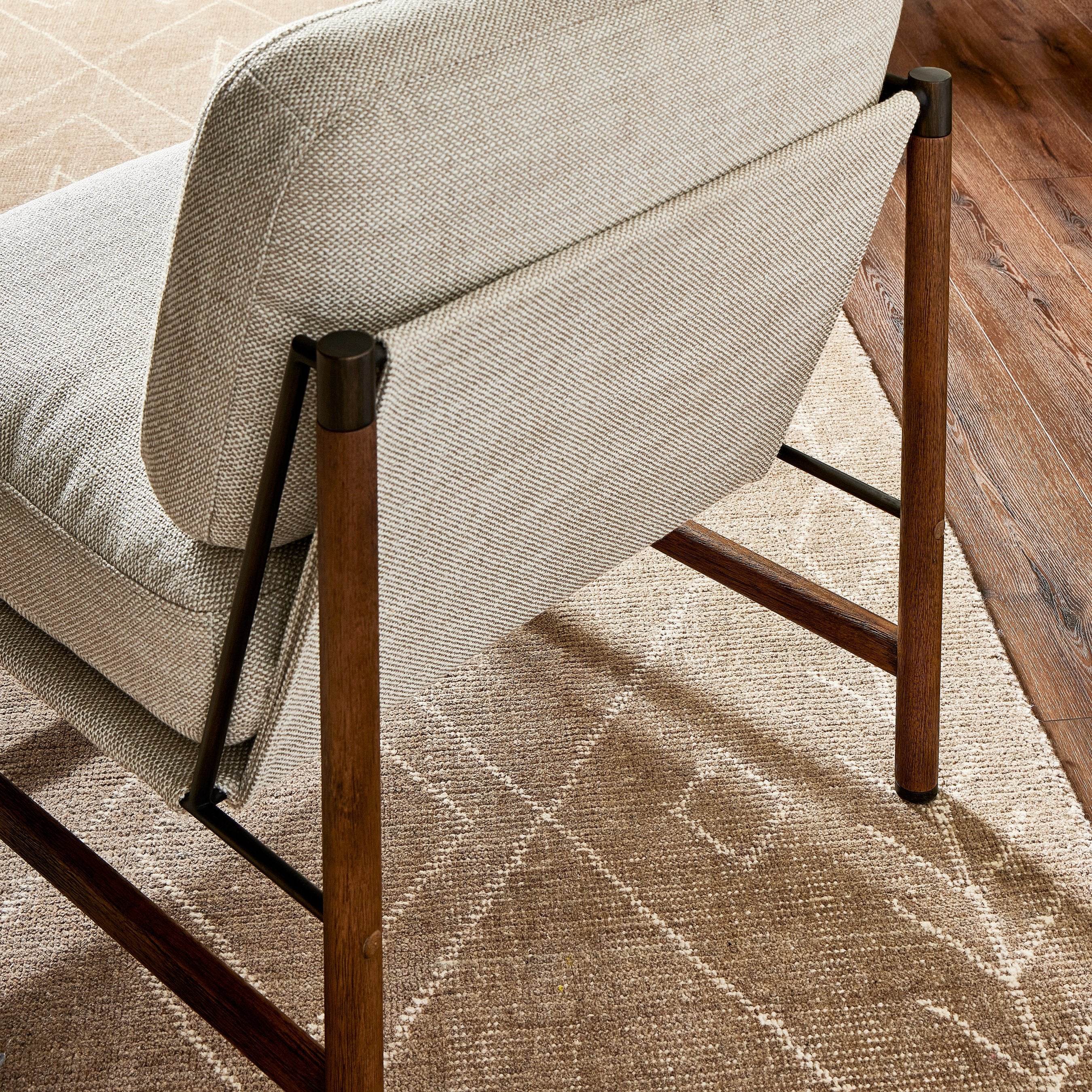 Memphis Chair - Image 13