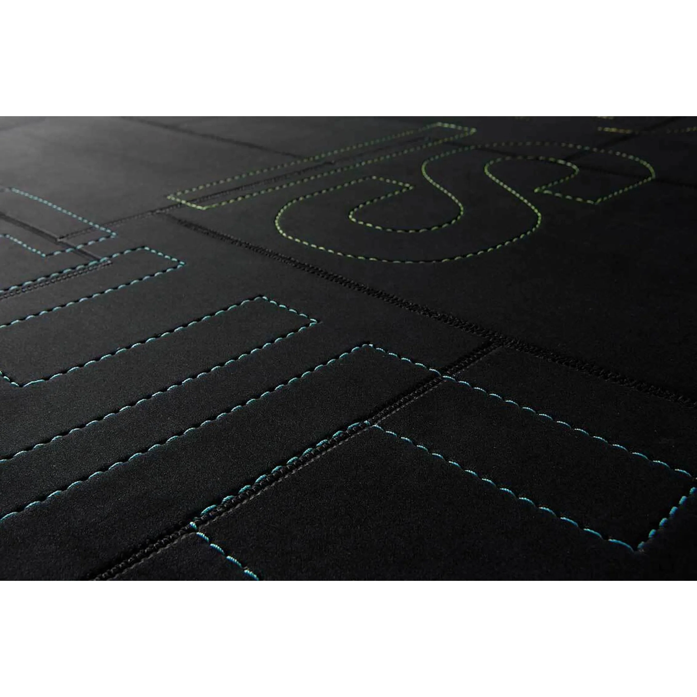 Metal MTL-1000 Rug - Image 4