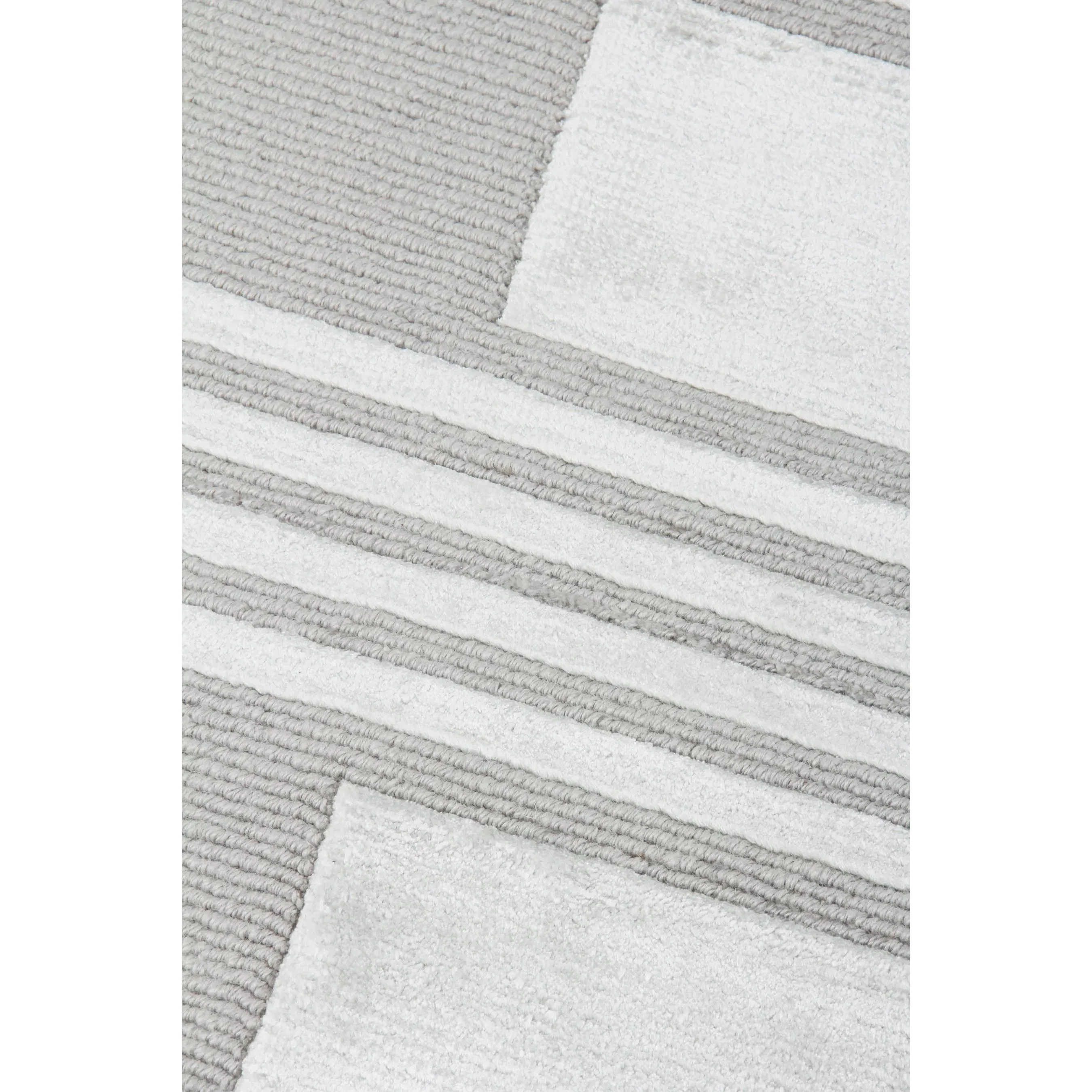 Metro Pattern Velvet Rug - Image 3