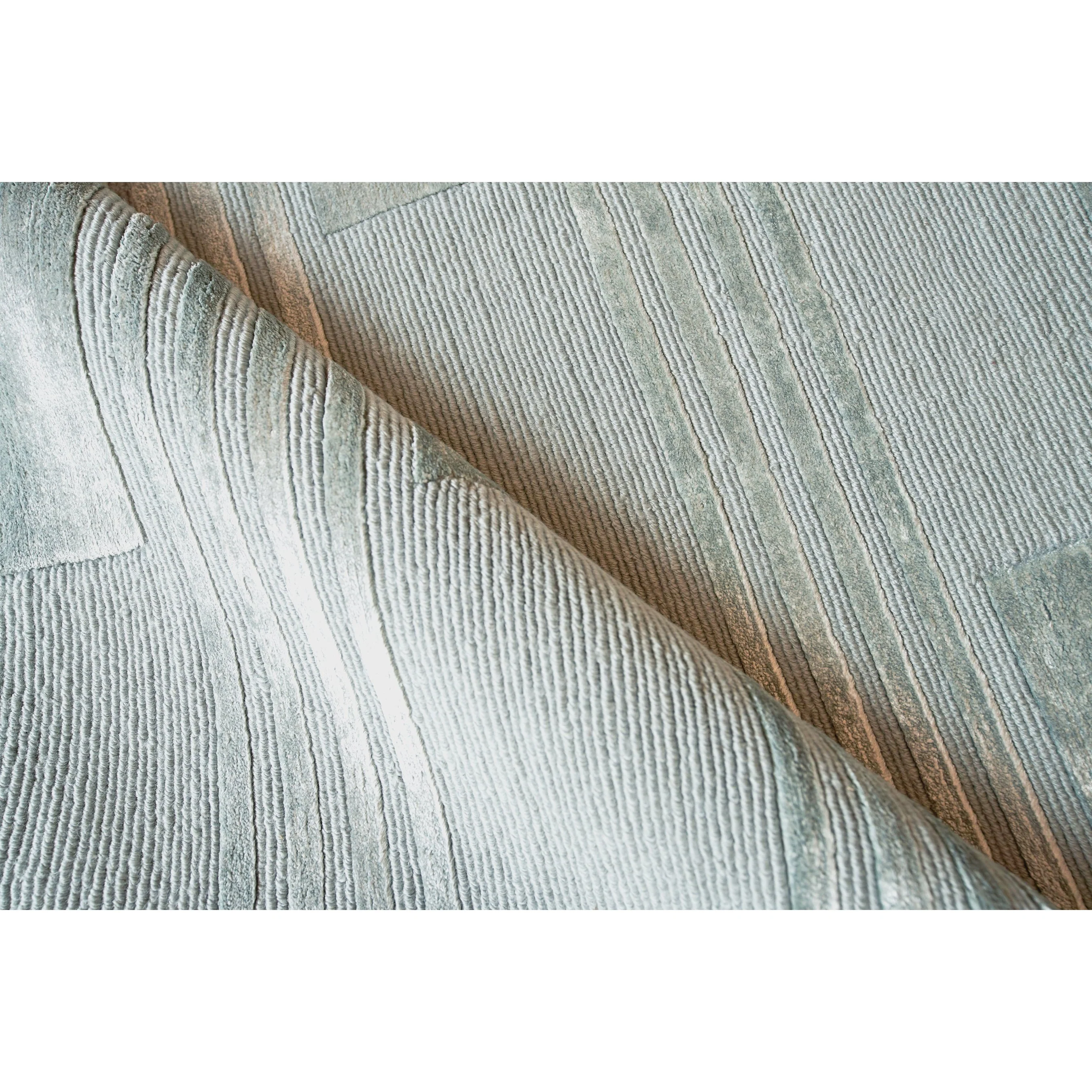 Metro Velvet Rug - Blue - Image 4