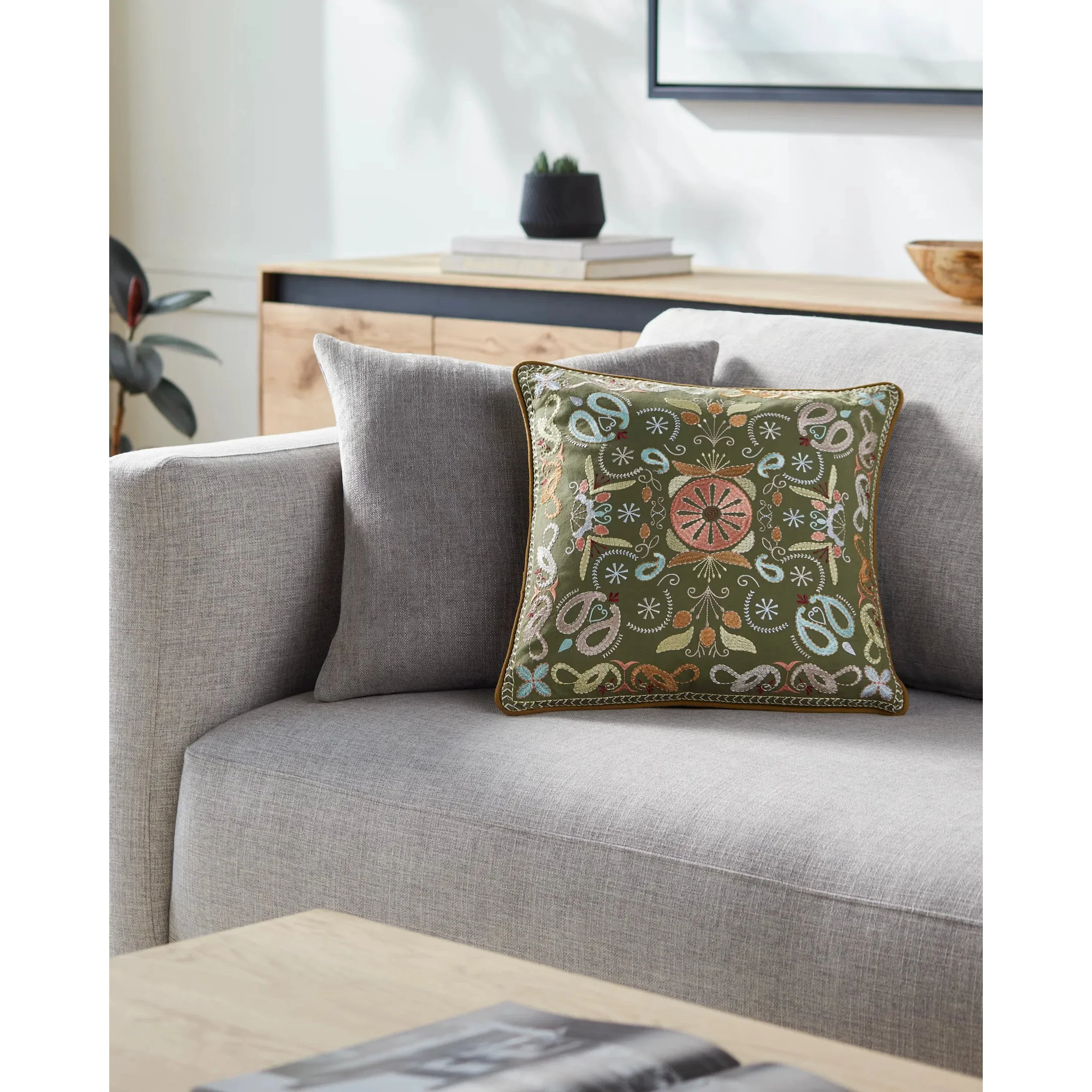 Millie Kay Pillow - 493843 - Image 2