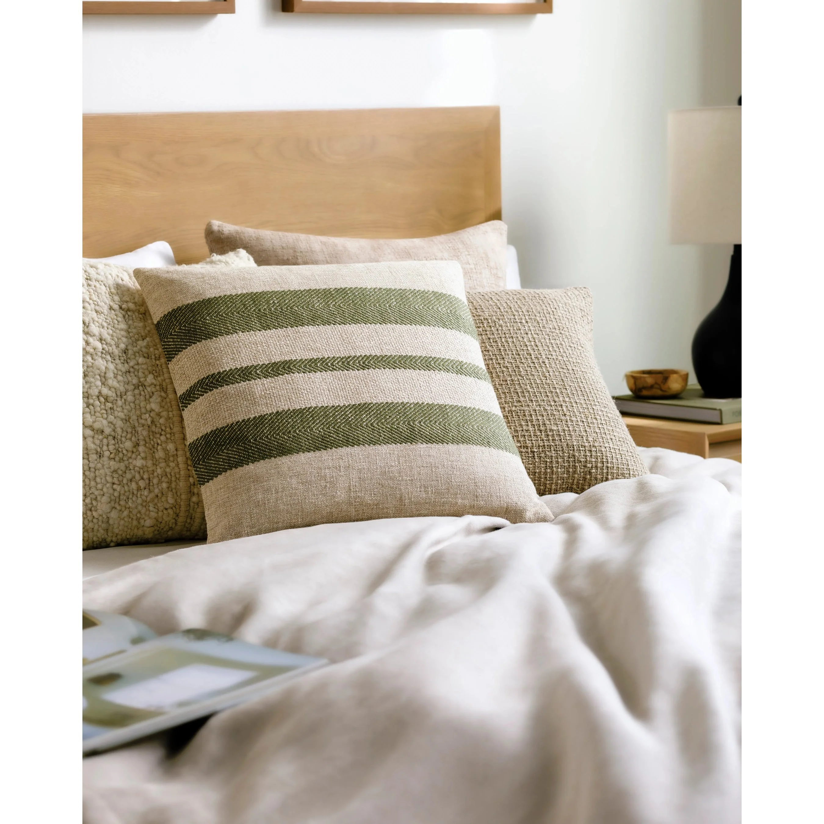 Mobley Accent Pillow - 533874 - Image 7