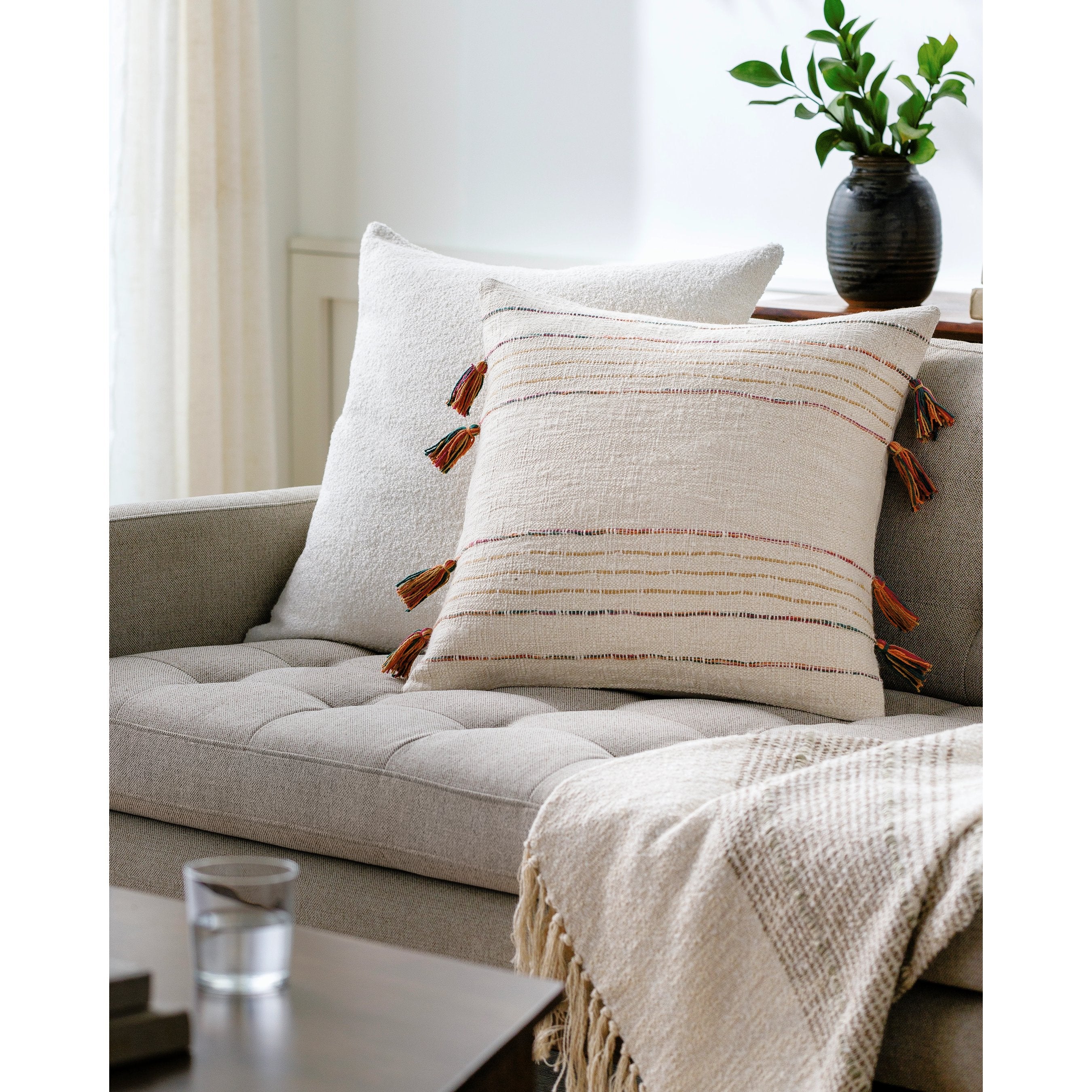 Newburgh Pillow - 32315 - Image 6