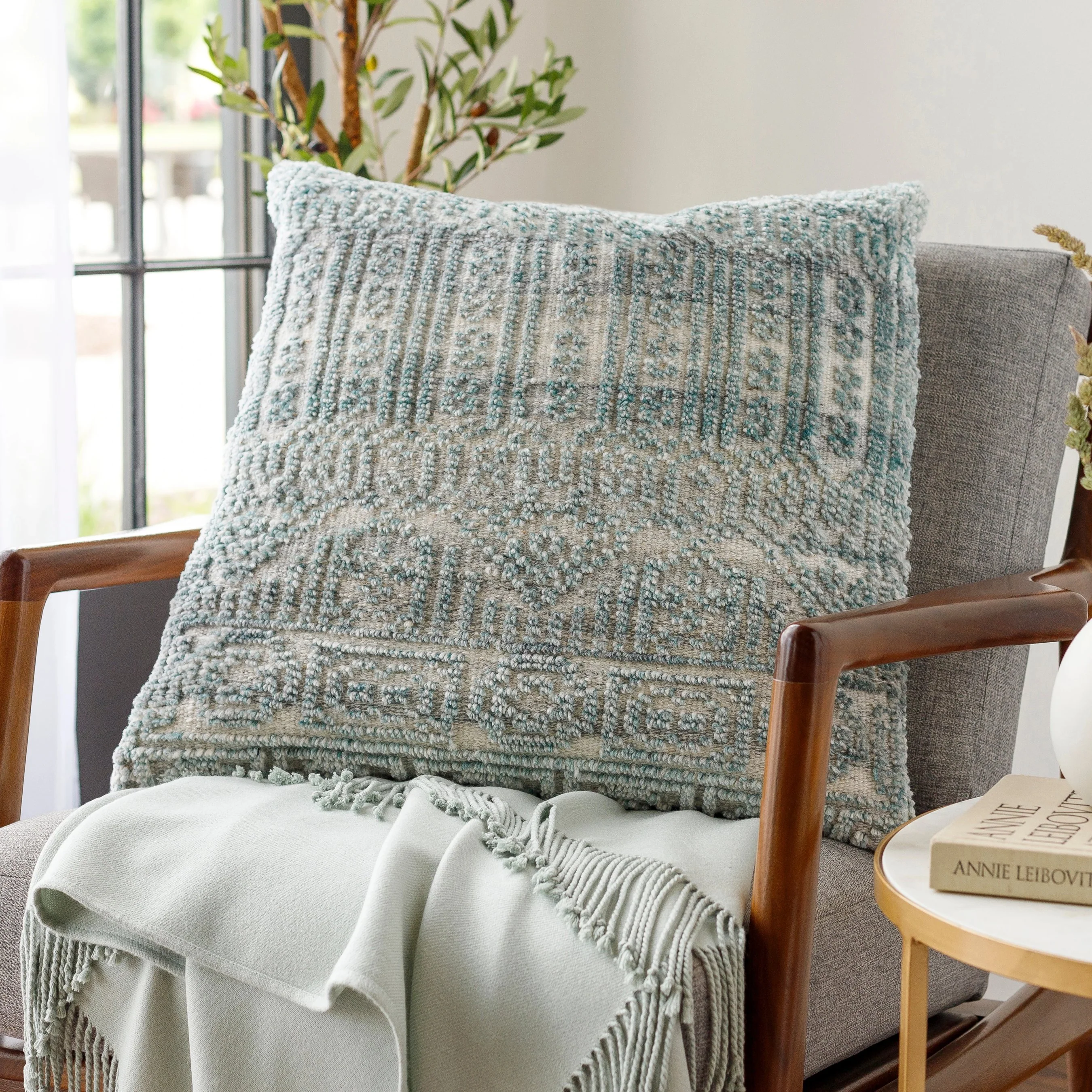 Nobility Pillow - 15086 - Image 9