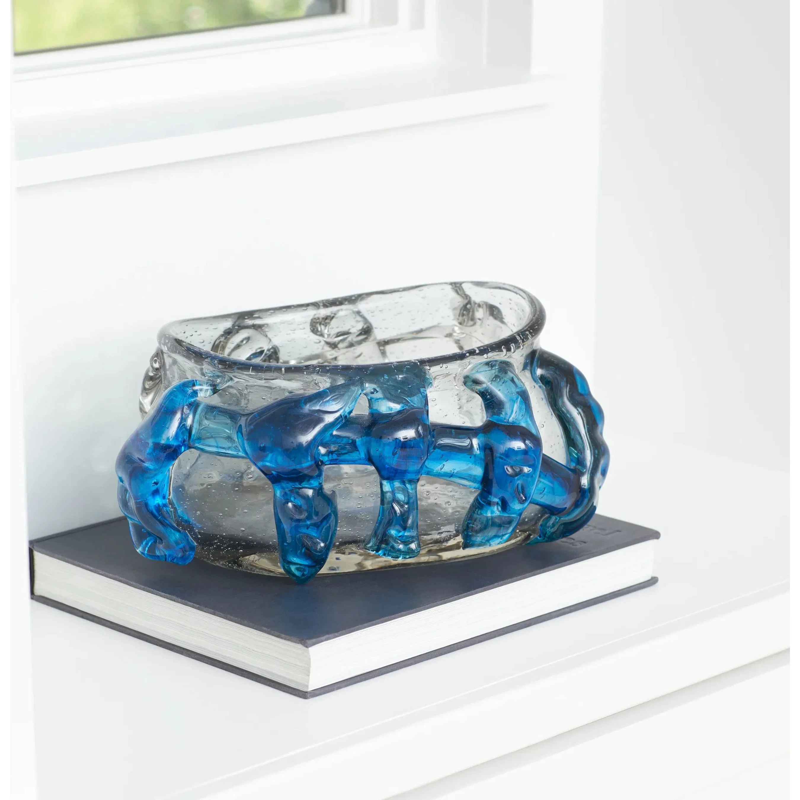 Oceanus Vase - Image 2