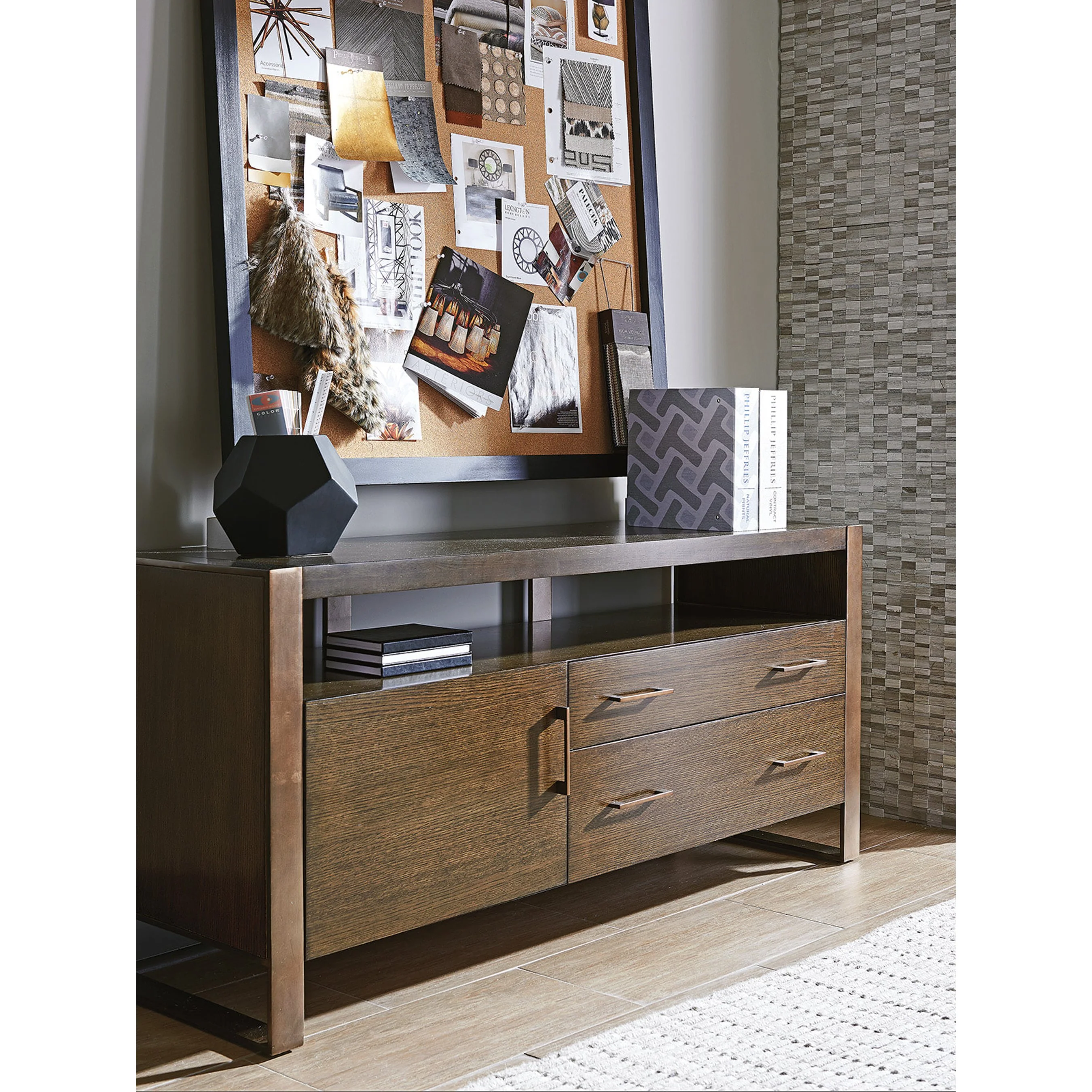 Paramount Media Console - Image 5