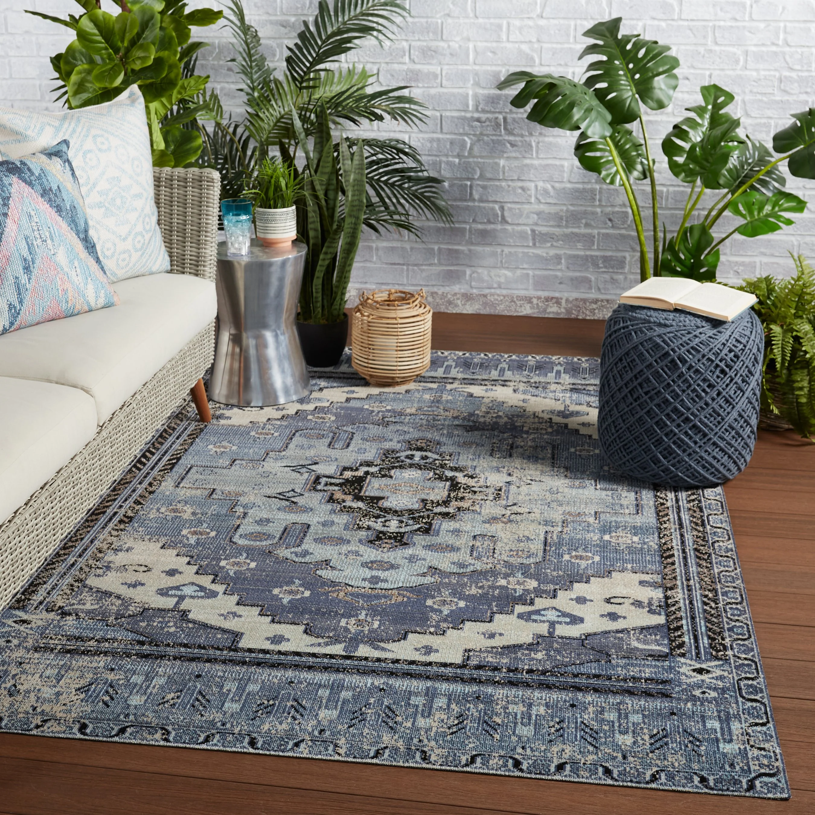 Polaris POL44 Indoor/Outdoor Rug - Image 15