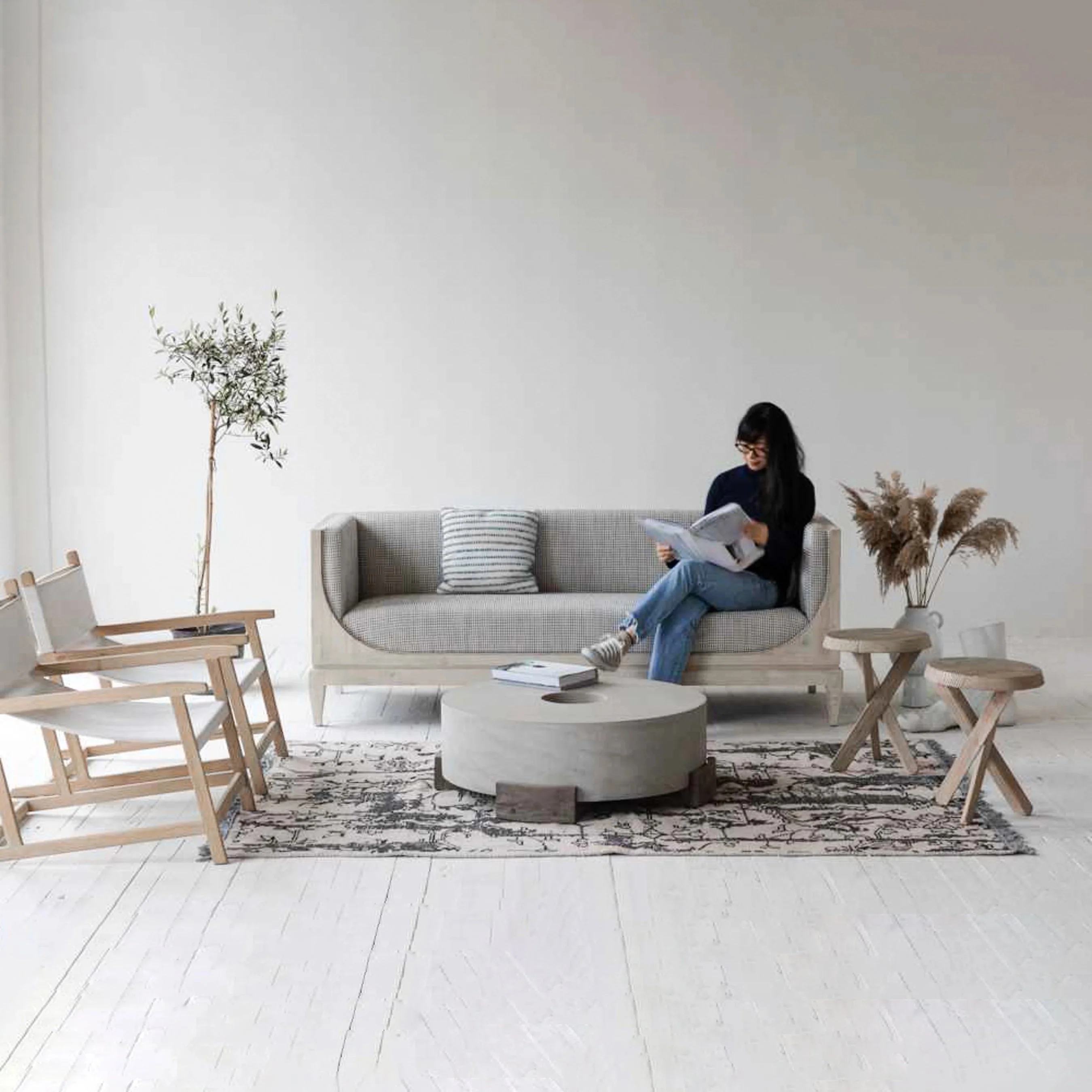 Raphael Sofa - Image 13