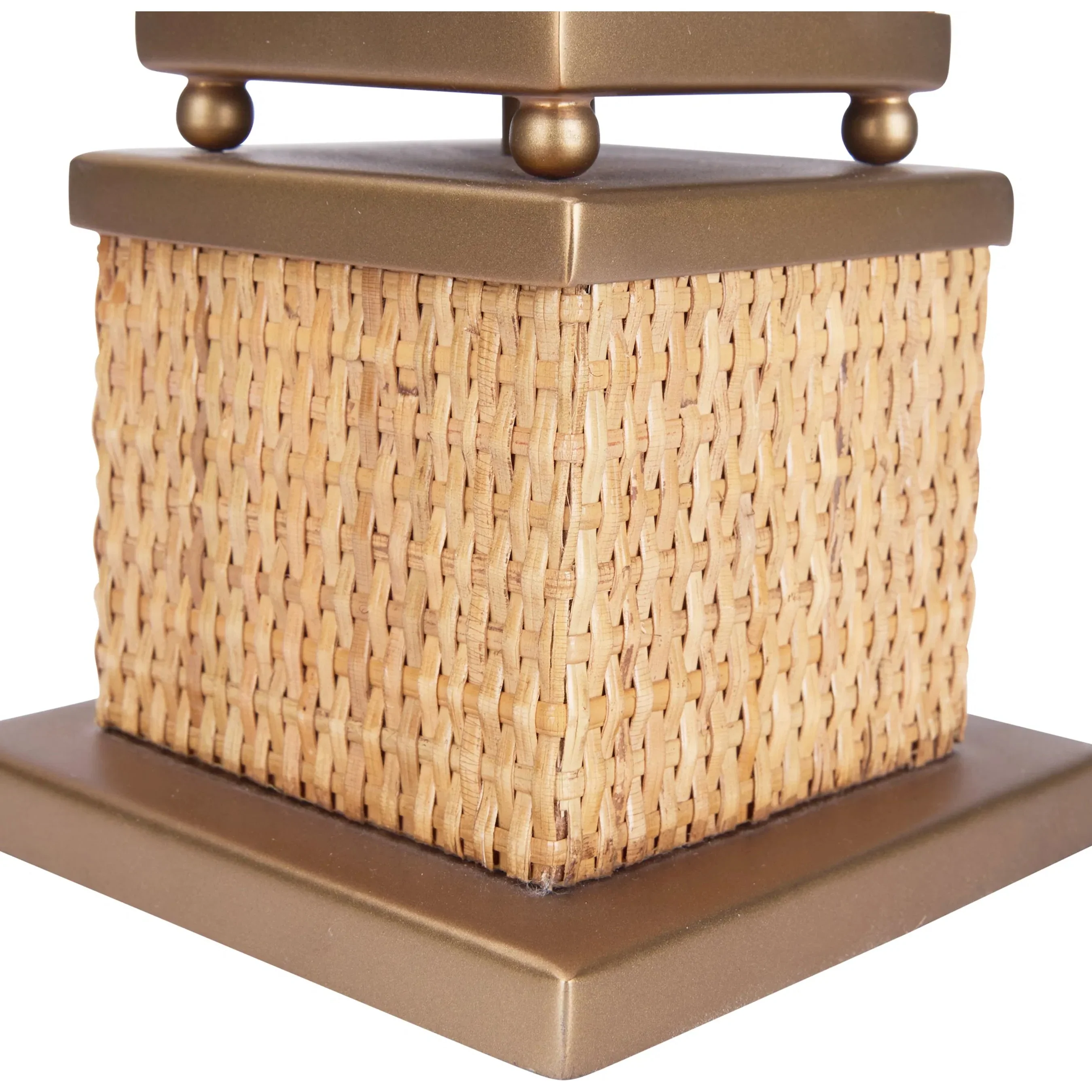Rattan Obelisk - Image 4