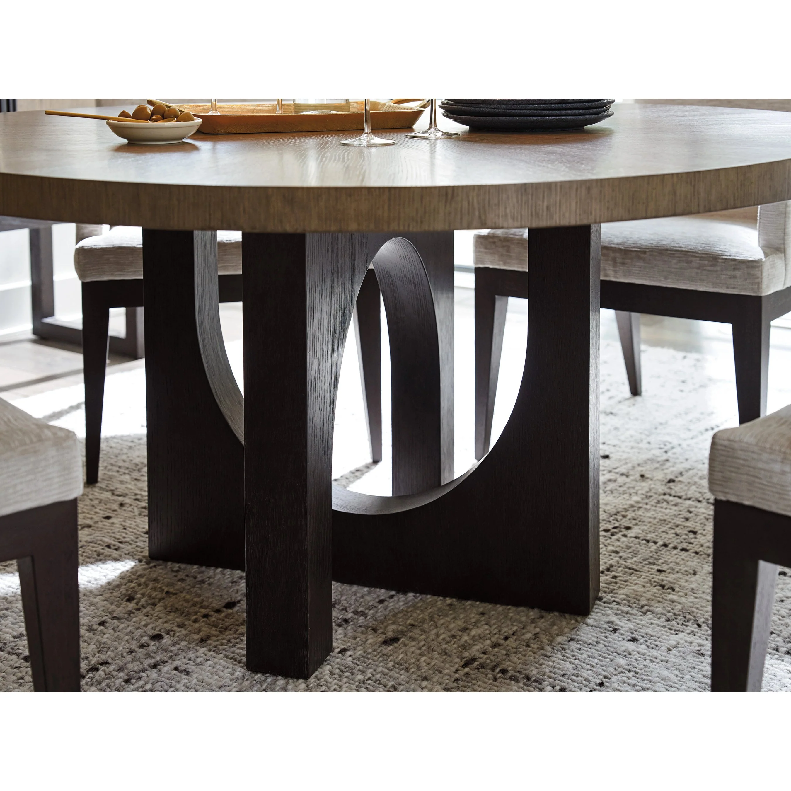 Regent Round Dining Table - Image 3