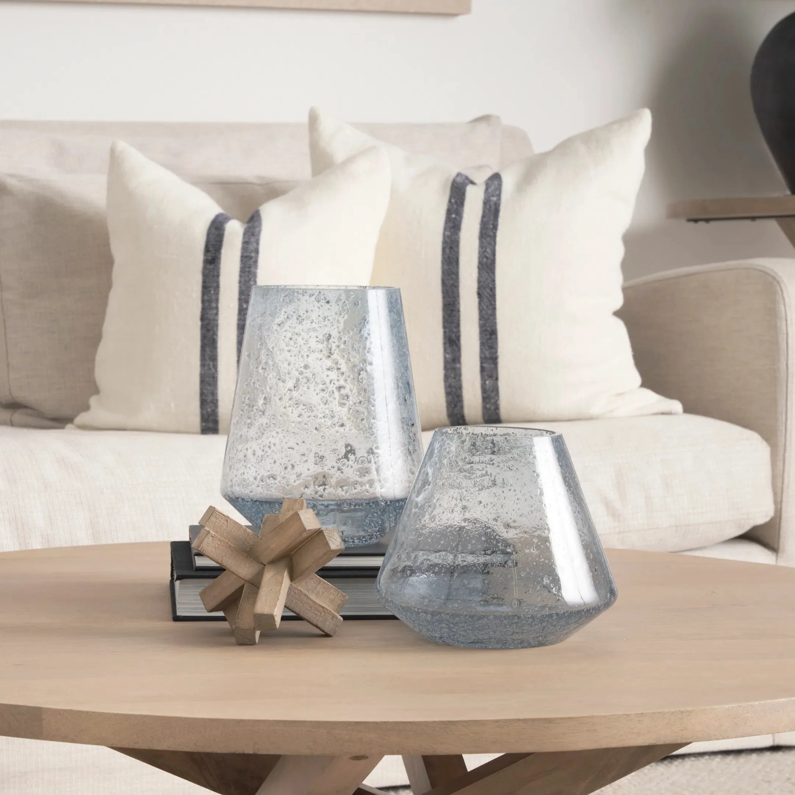 Robyn Vase - Image 2