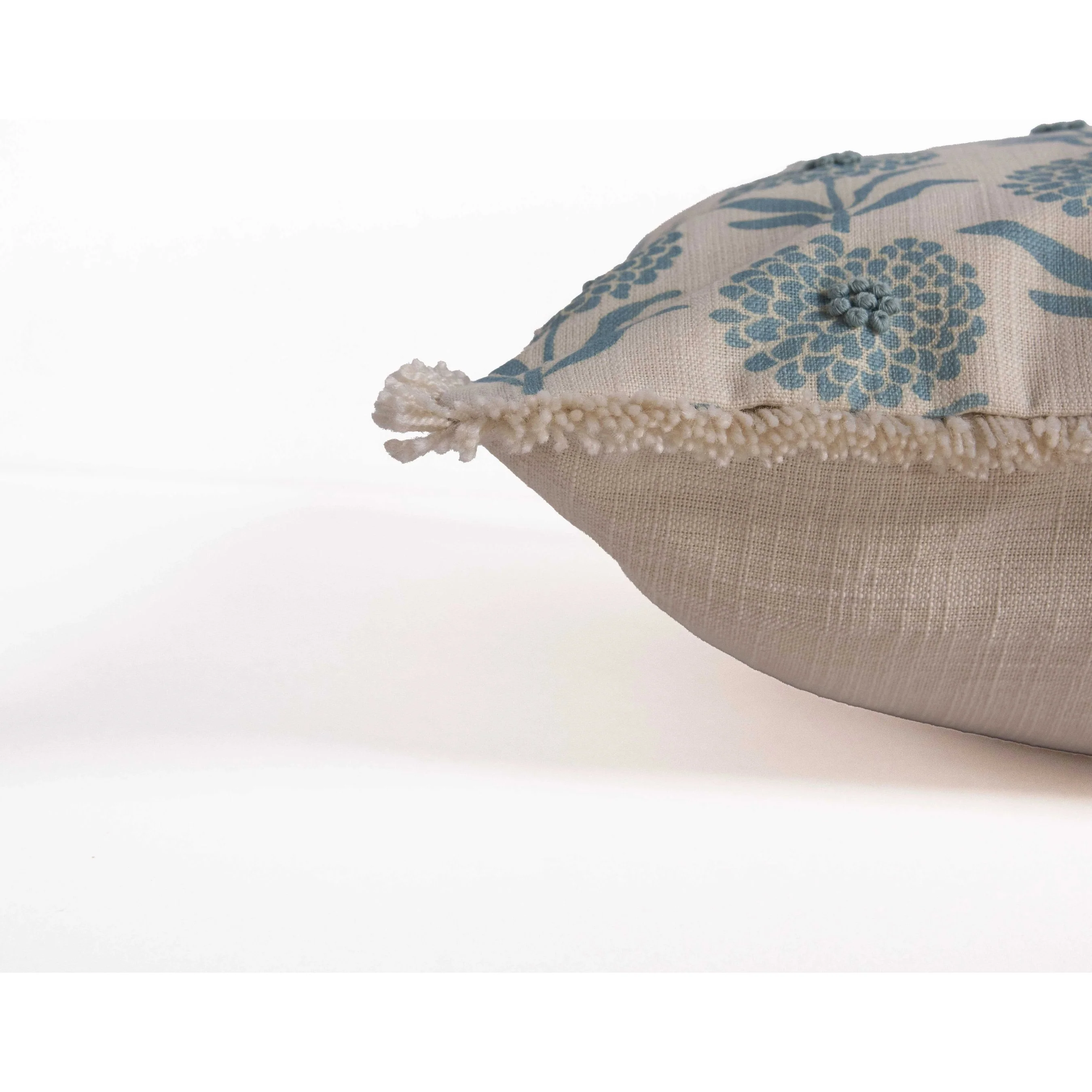Rossville Indoor/Outdoor Pillow - Image 3