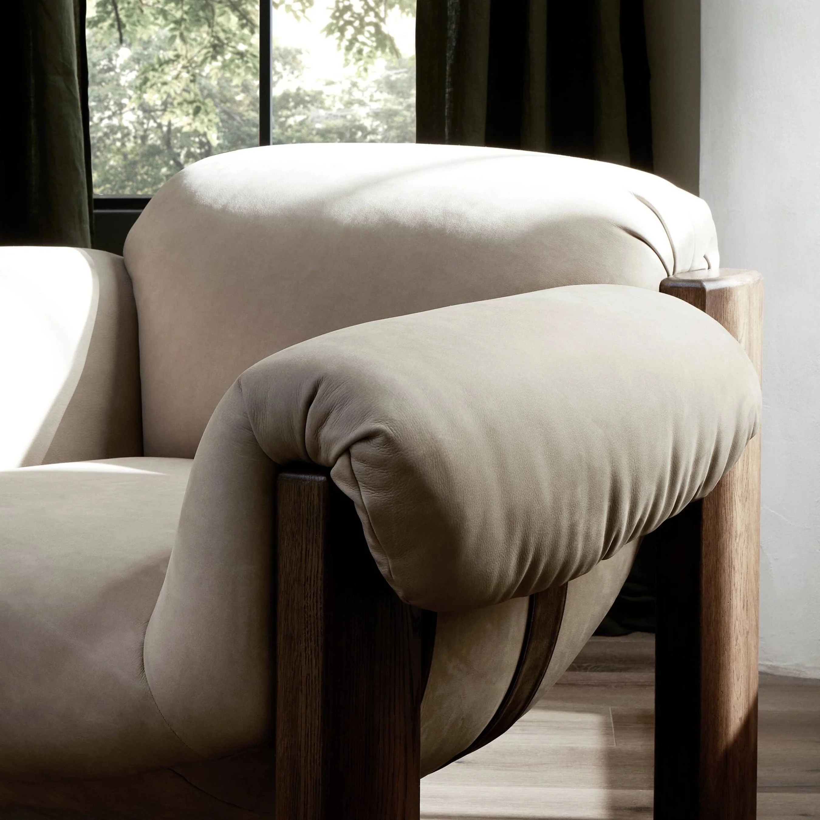 Samena Chair - Image 11