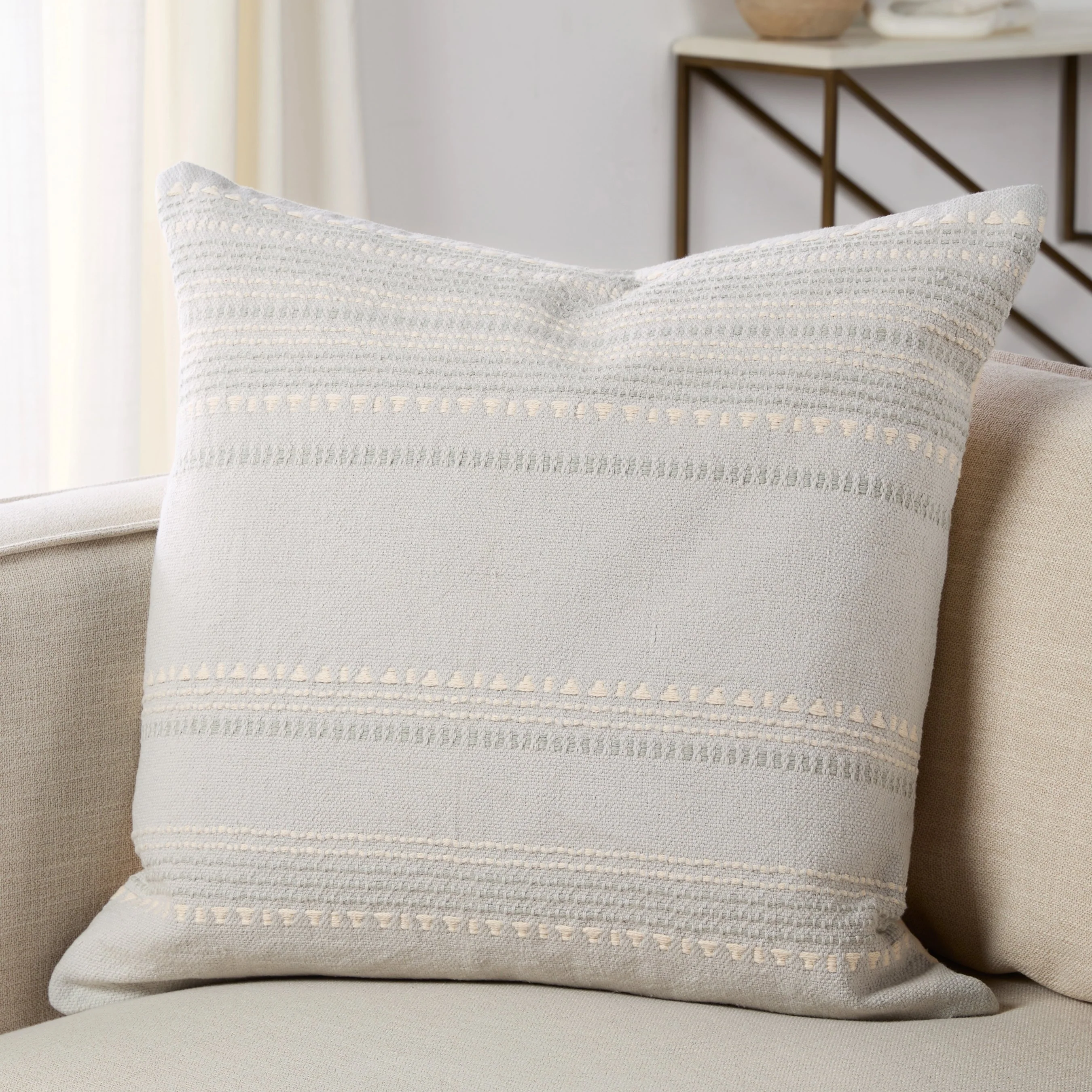 Sancha SNH02 Pillow - Image 7