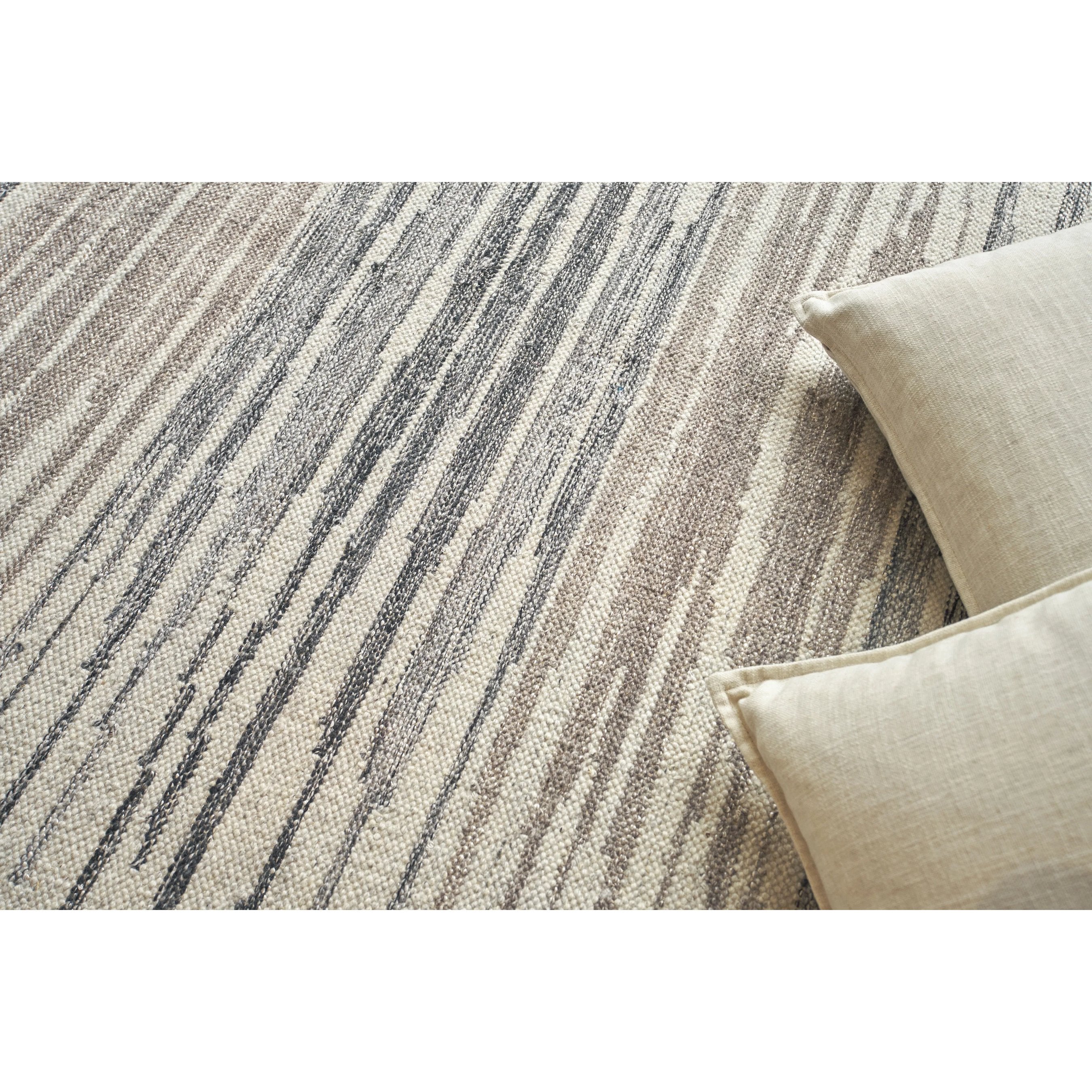 Scandinavian Rug - Image 10