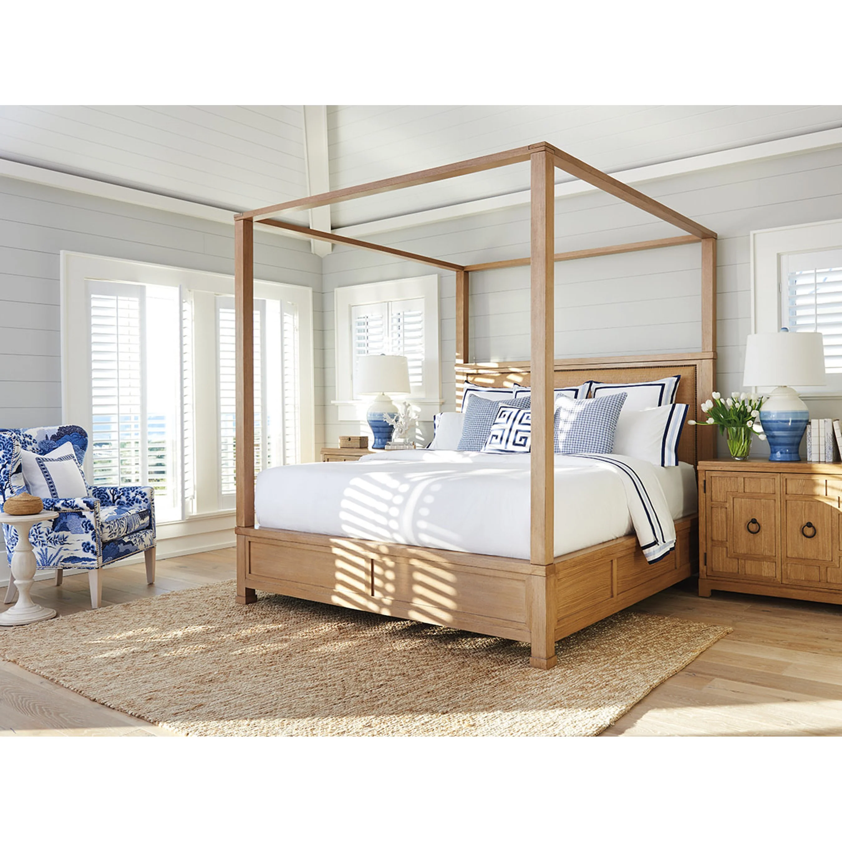 Shorecliff Canopy Bed - Image 8