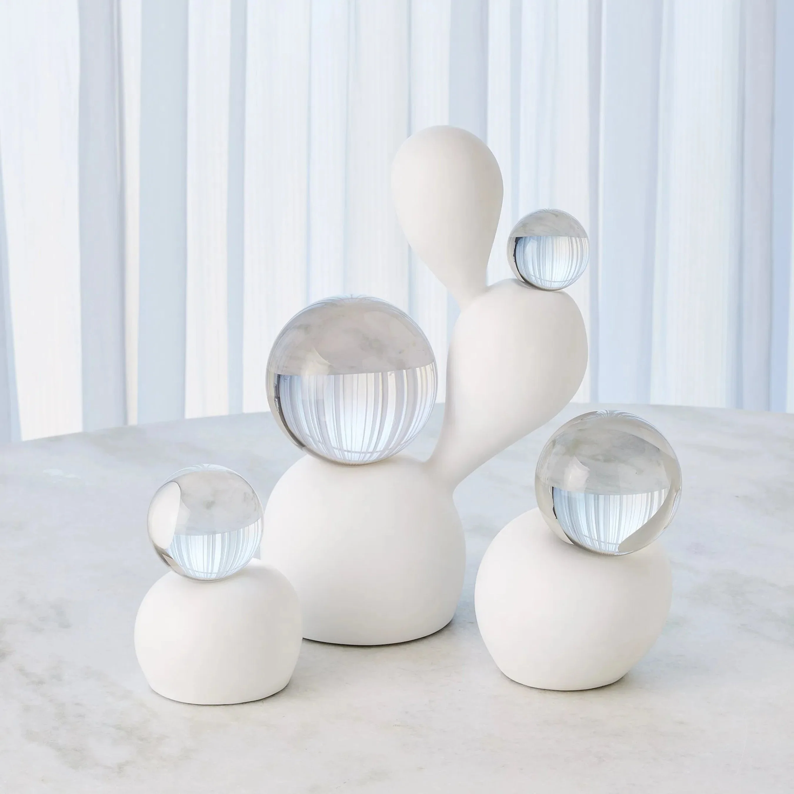 Single Meringue Sculpture - Image 3