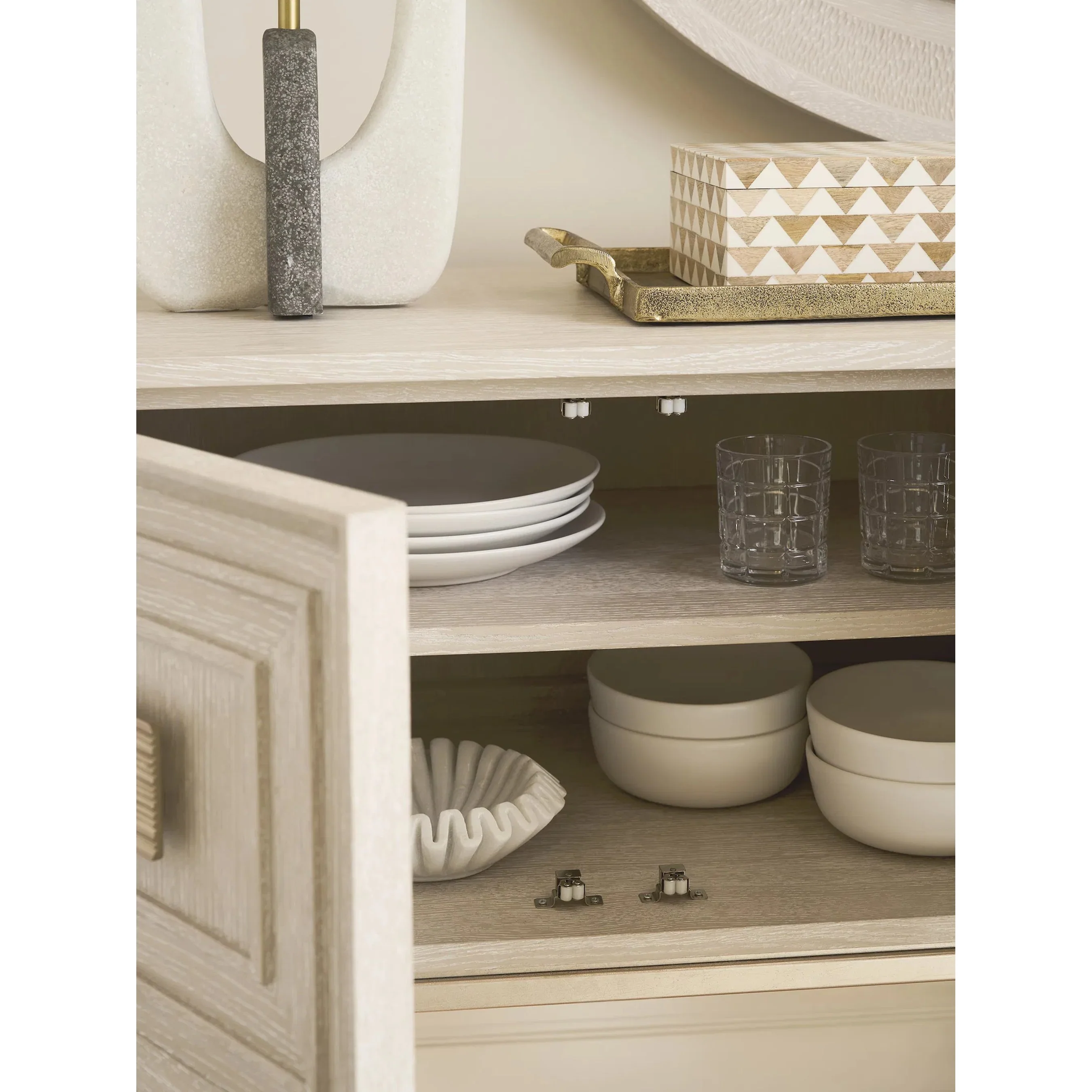 Soriano Sideboard - Image 4