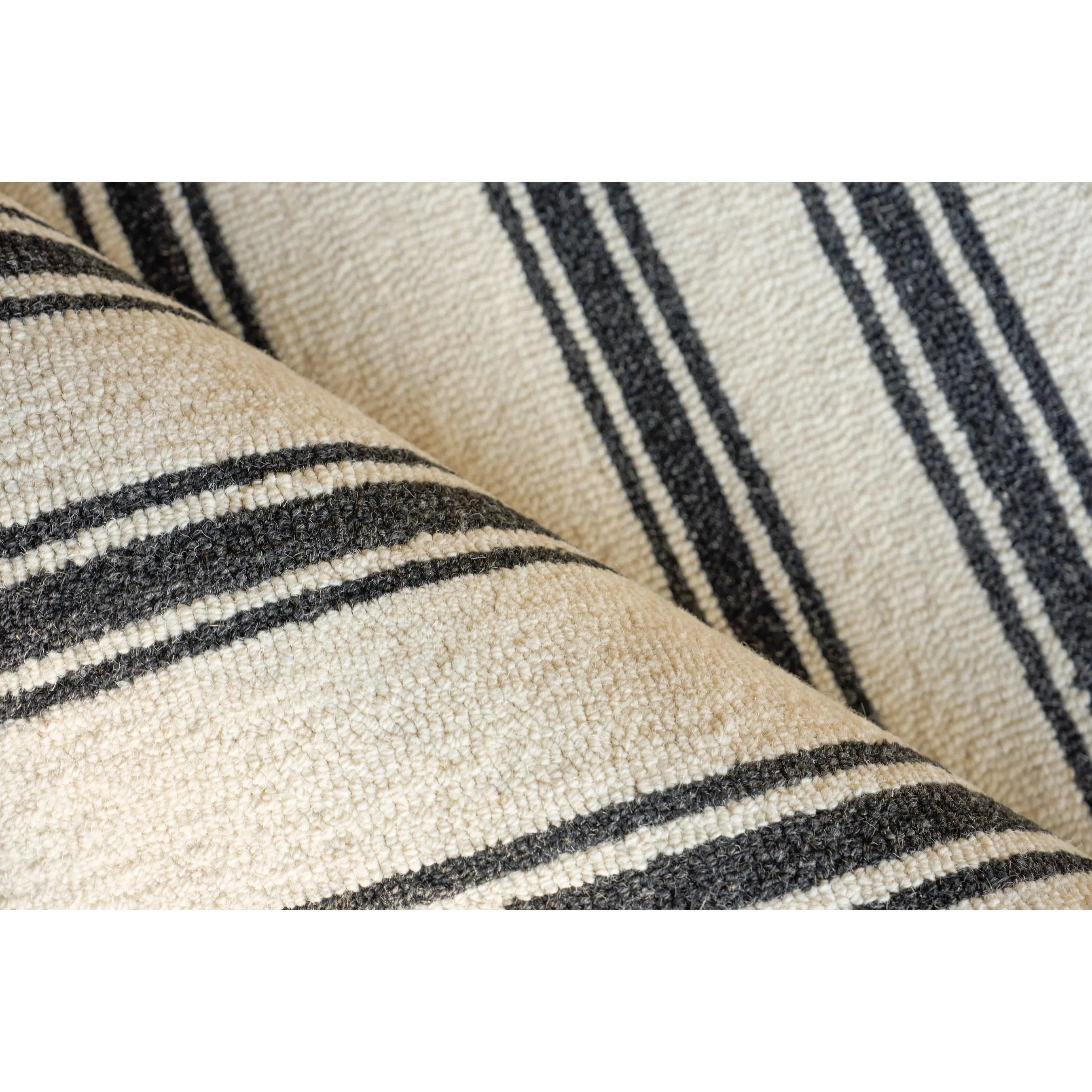 Studio 7531 Rug - Image 4
