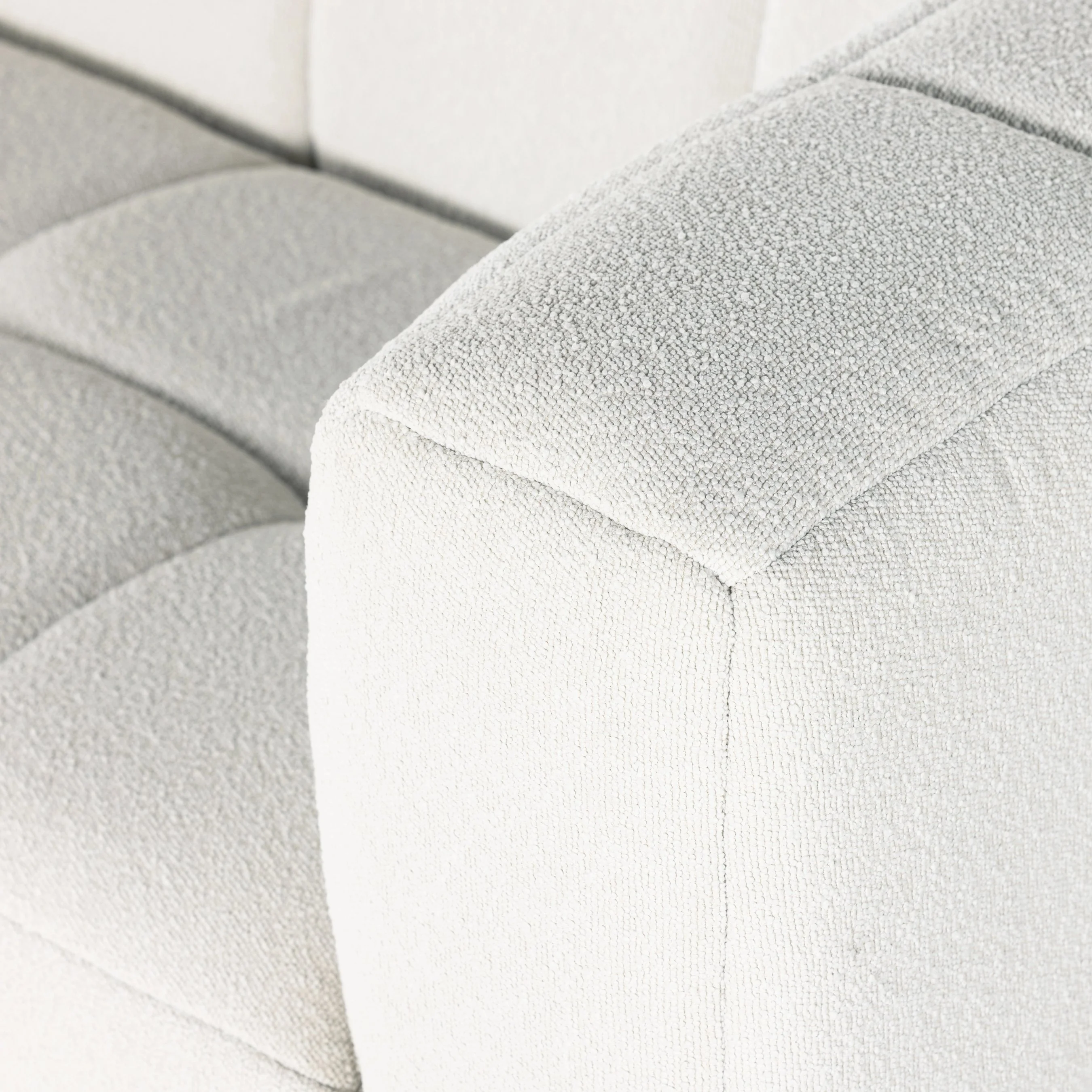 Tavi 2-Piece Sectional - Image 9