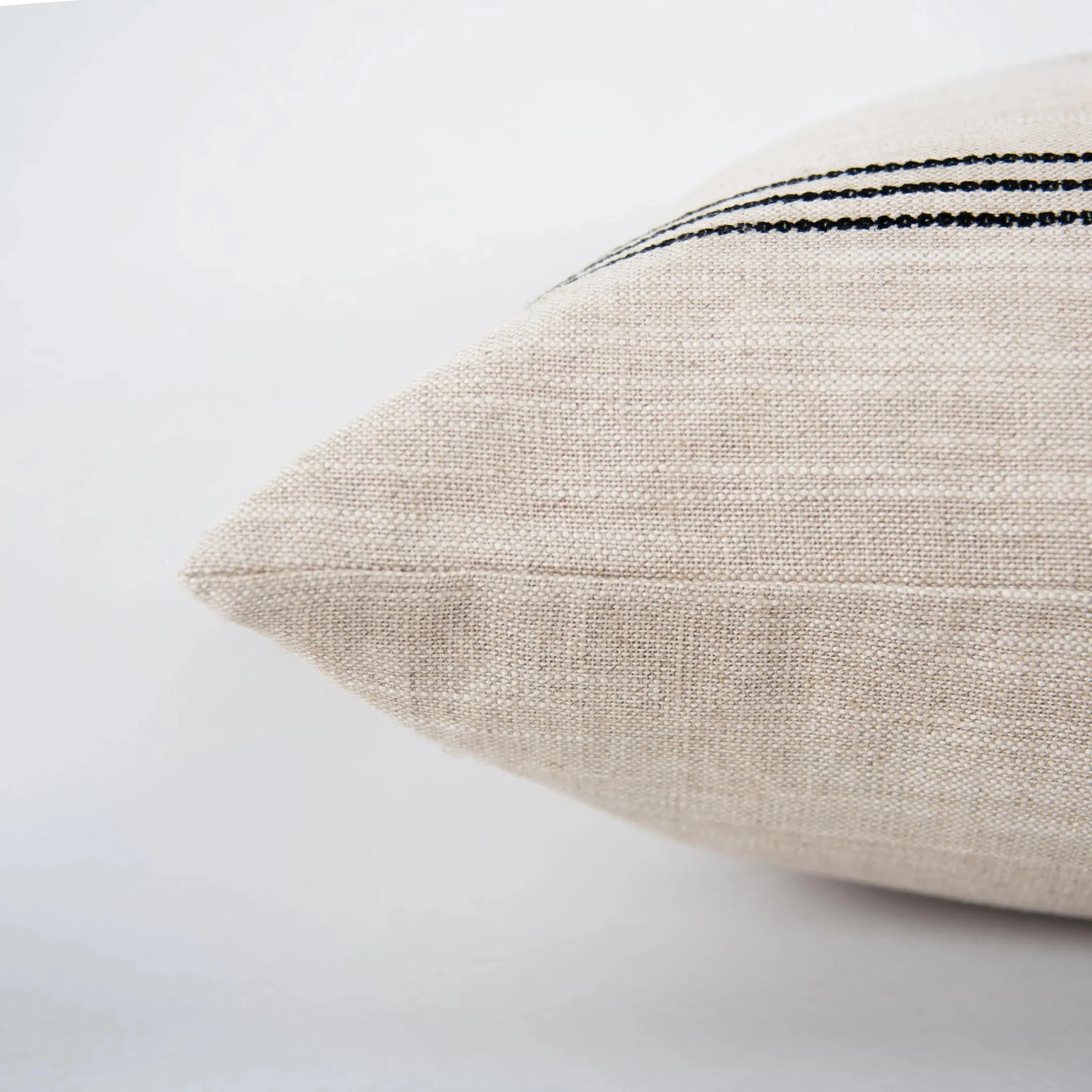 Titus Pillow - Image 4