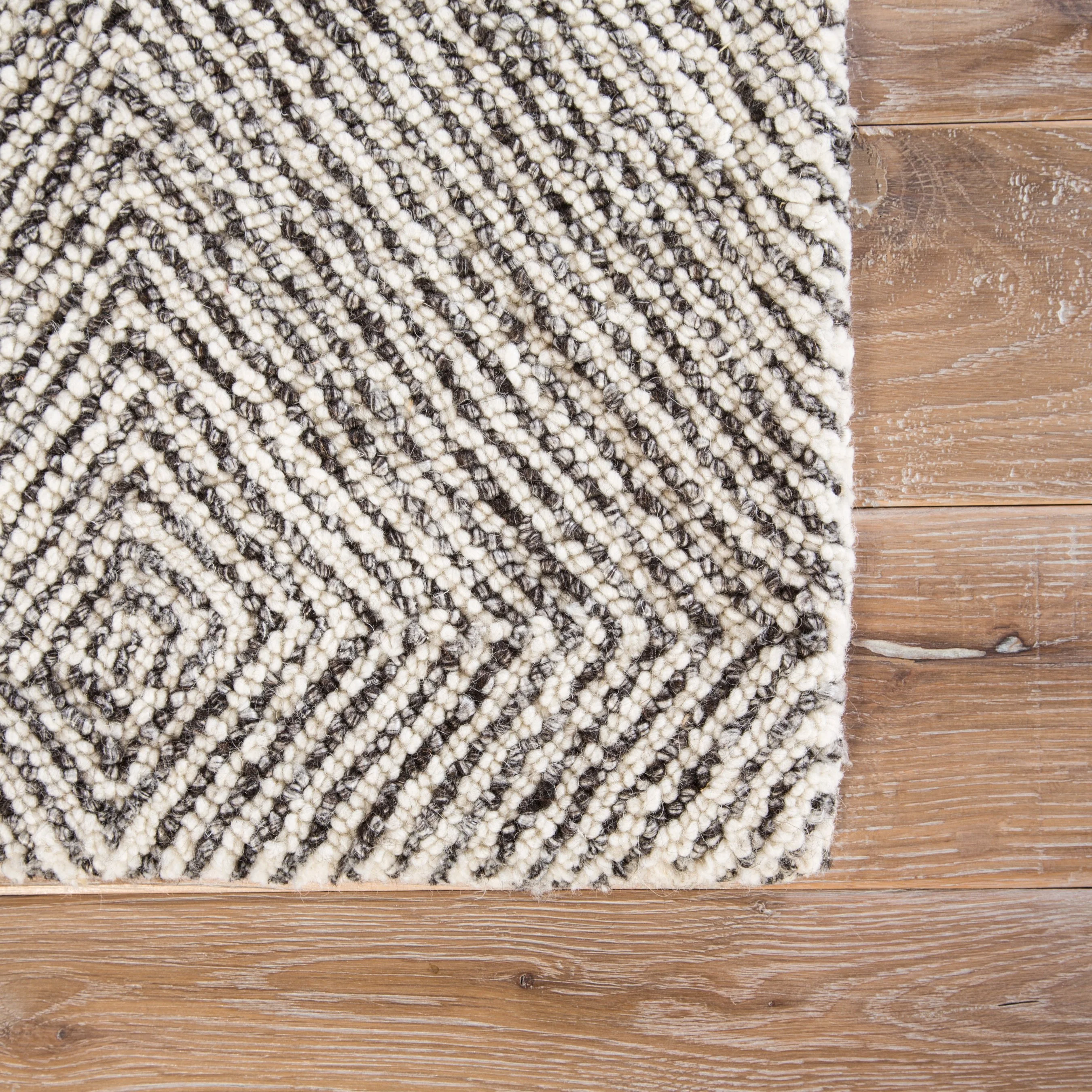 Traditions Made Modern Tufted MMT19 Rug - Image 3