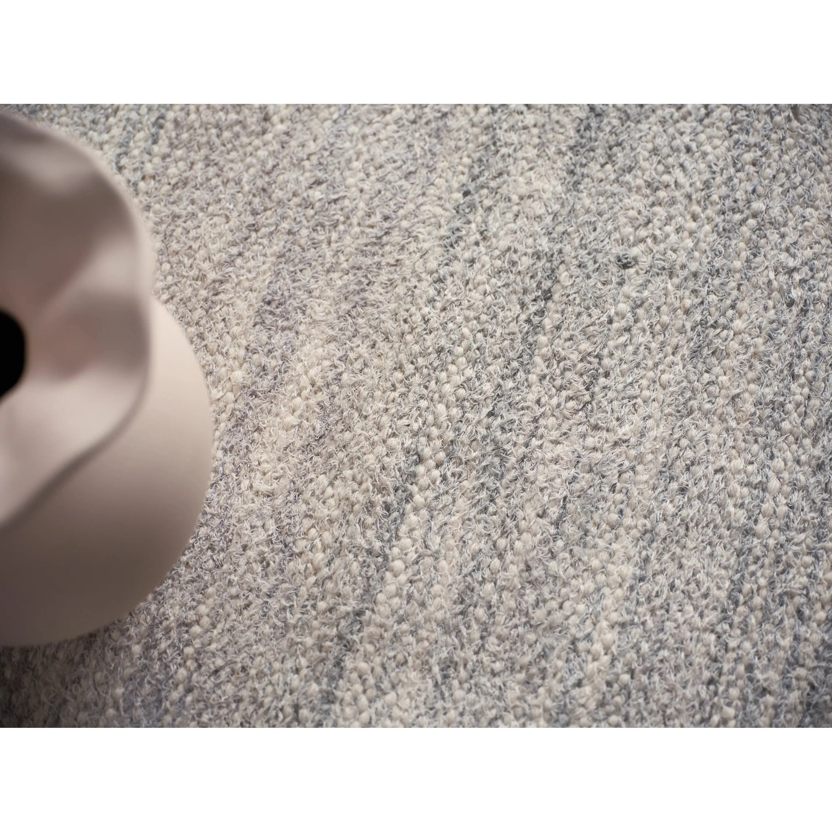 Tranquility 4785 Rug - Image 7