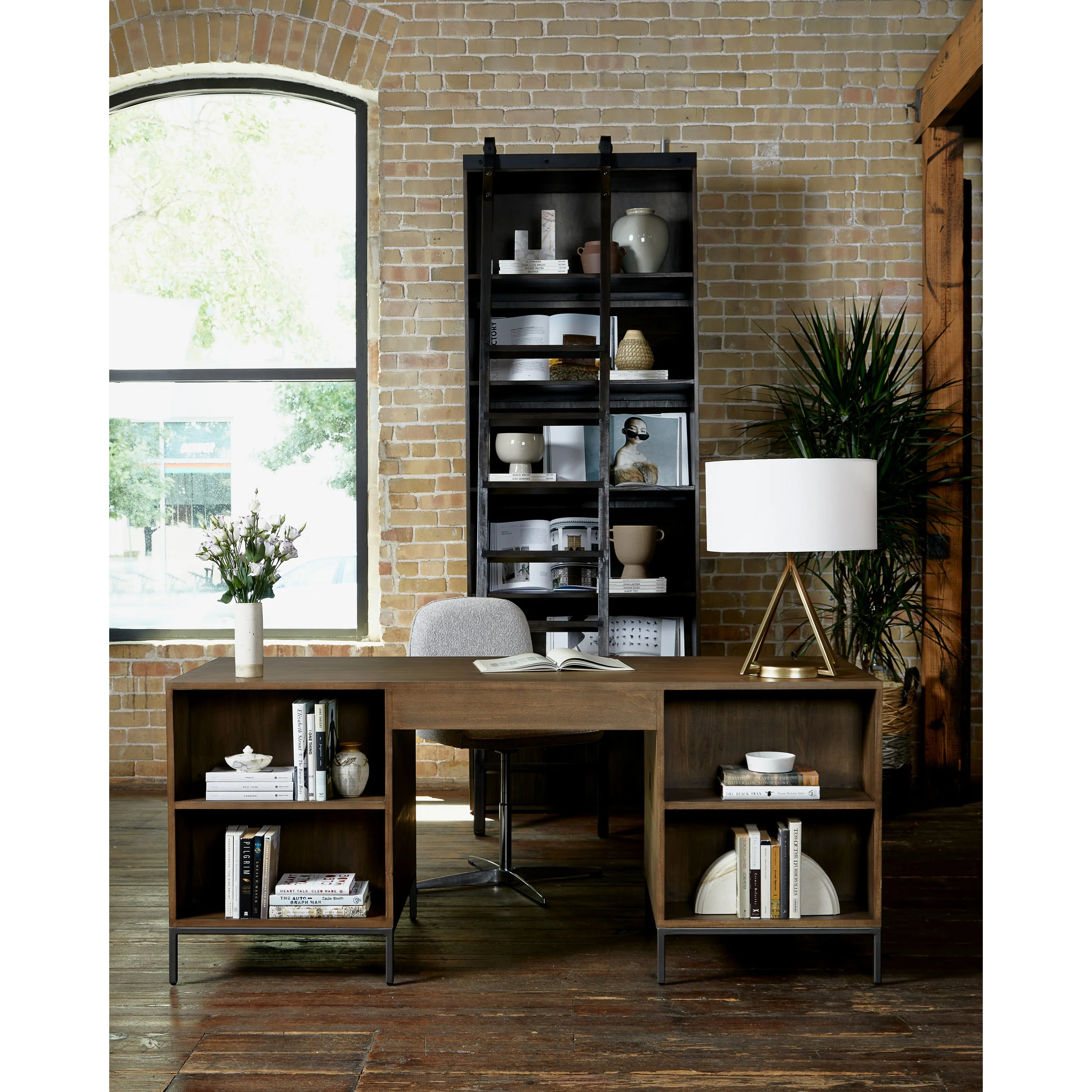 Trey Executive Desk - Image 33