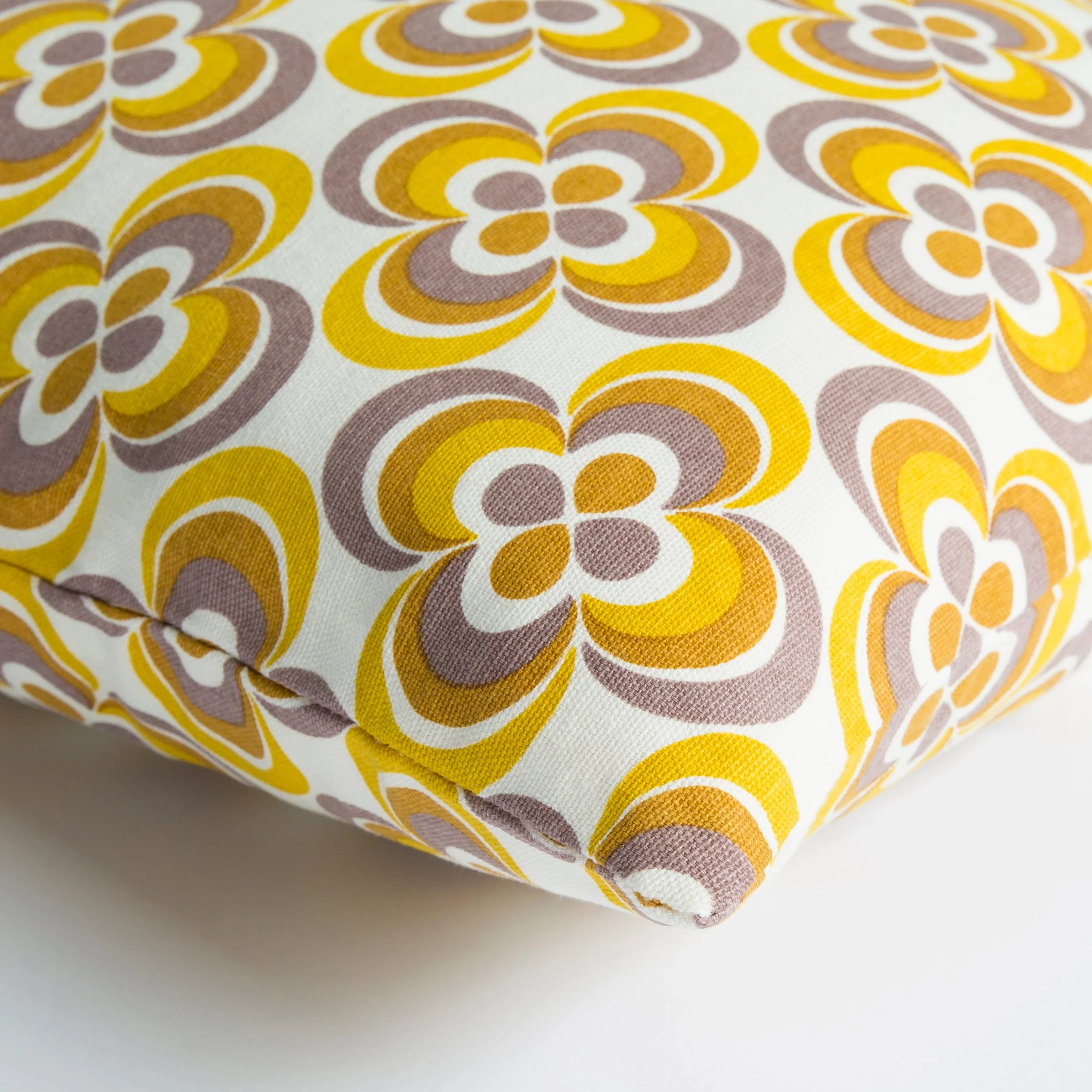Trudy Indoor/Outdoor Pillow - Image 10